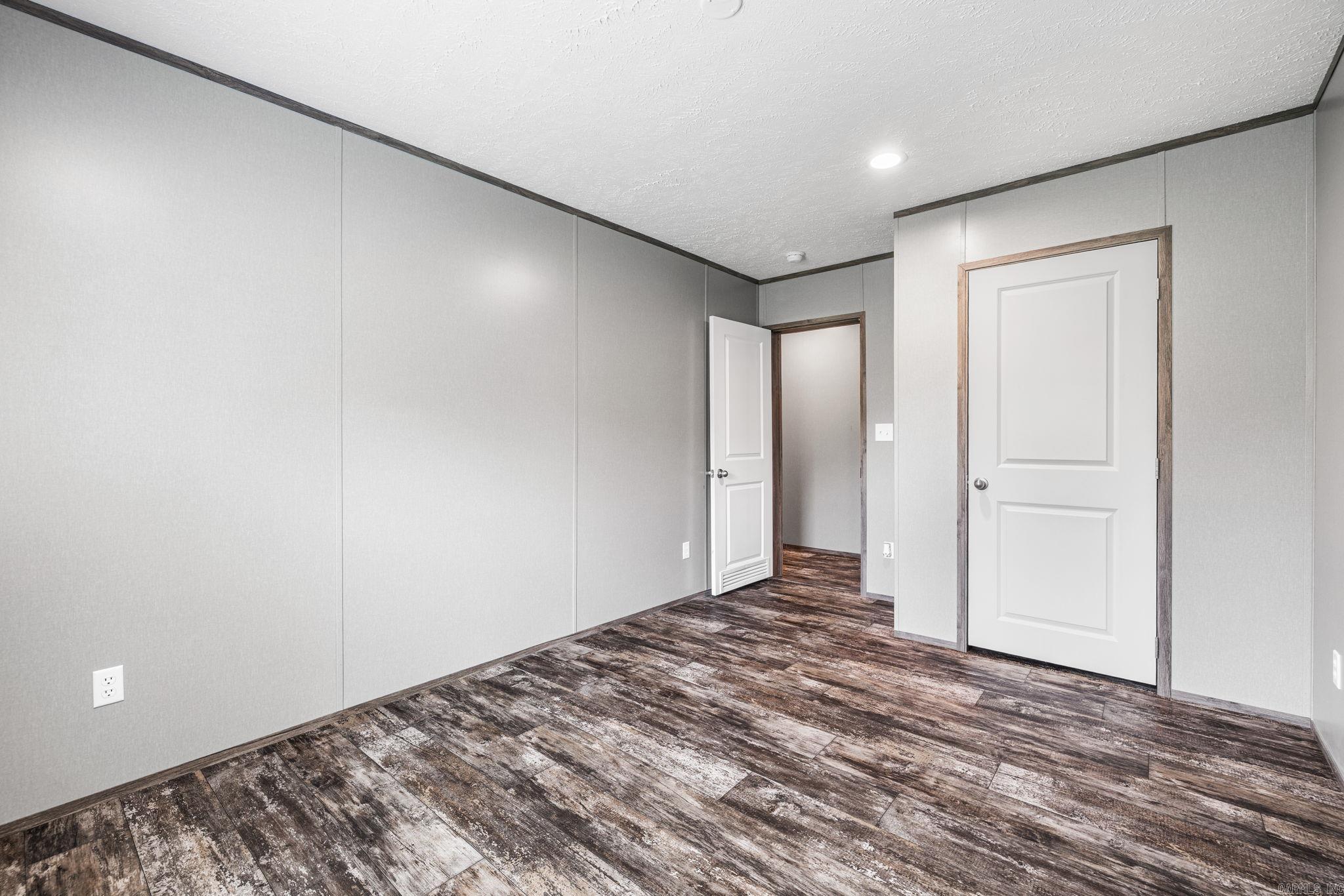 112 Redbird  Jacksonville, AR