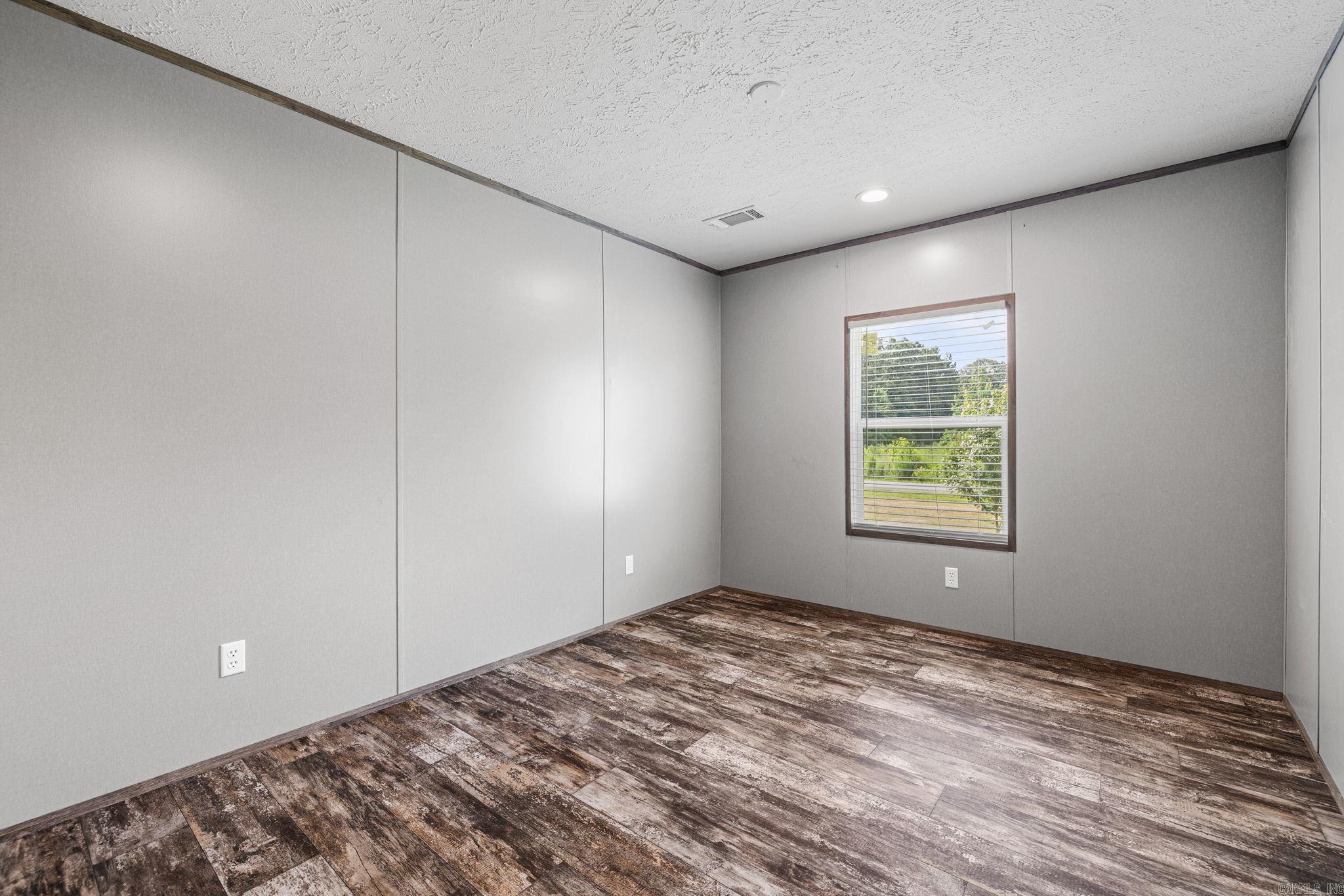 112 Redbird  Jacksonville, AR