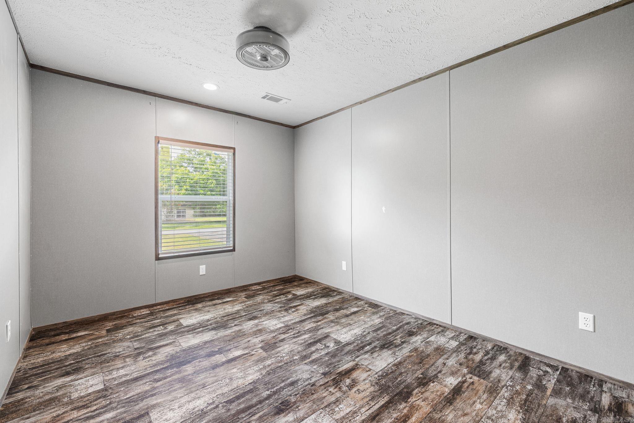 112 Redbird  Jacksonville, AR