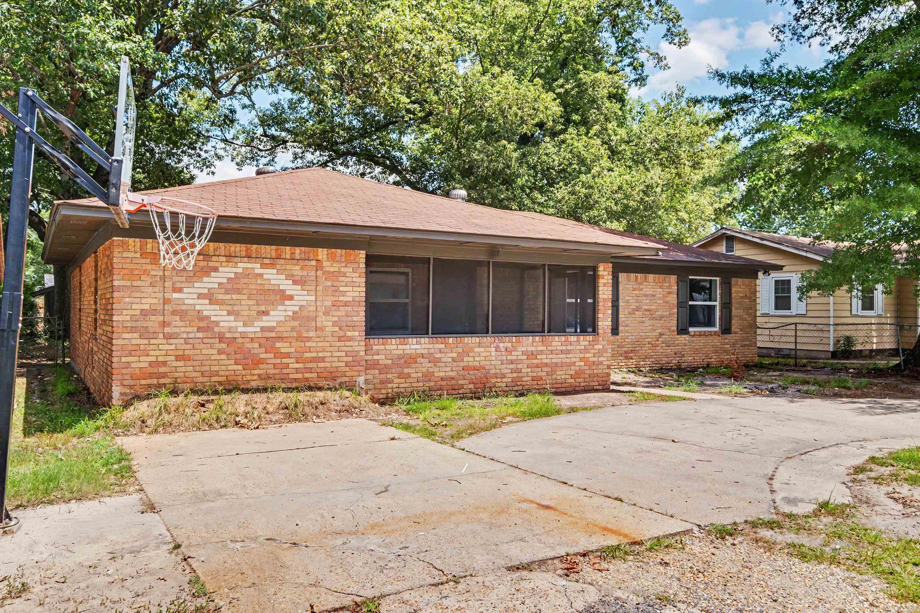 2607 W 26th  Pine Bluff, AR