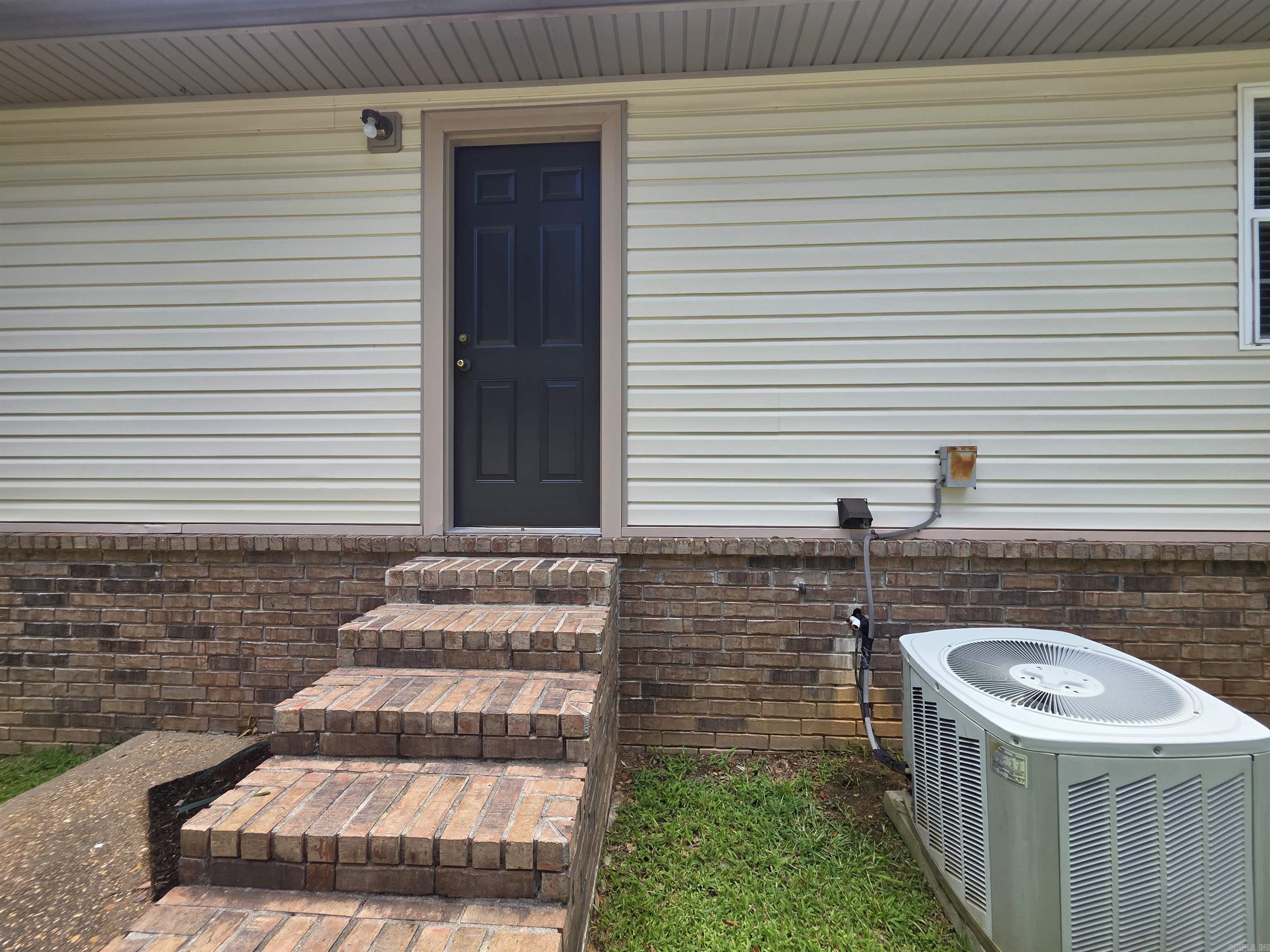 411 W 7th  Sheridan, AR