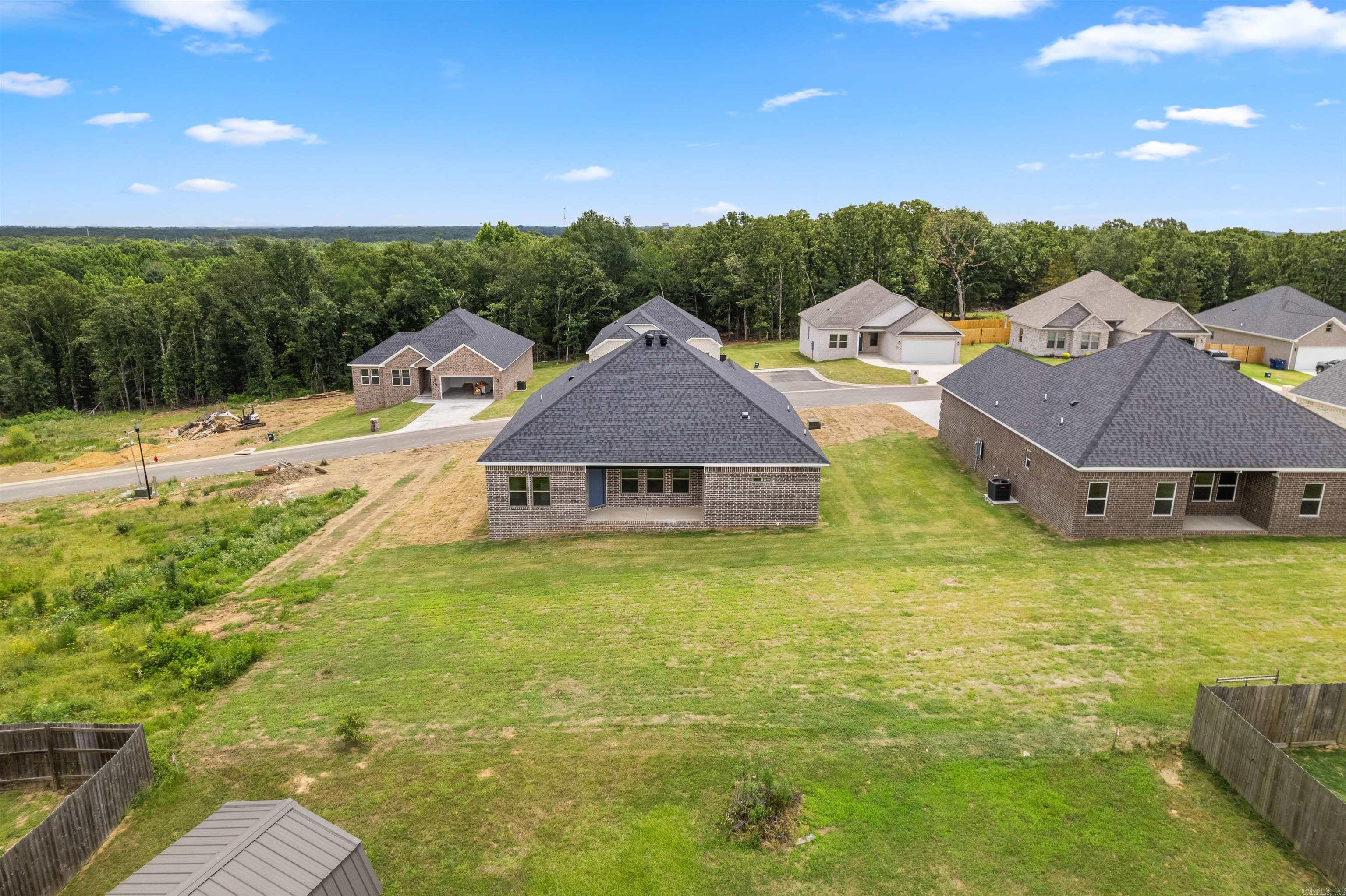 517 Madeleine  Austin, AR