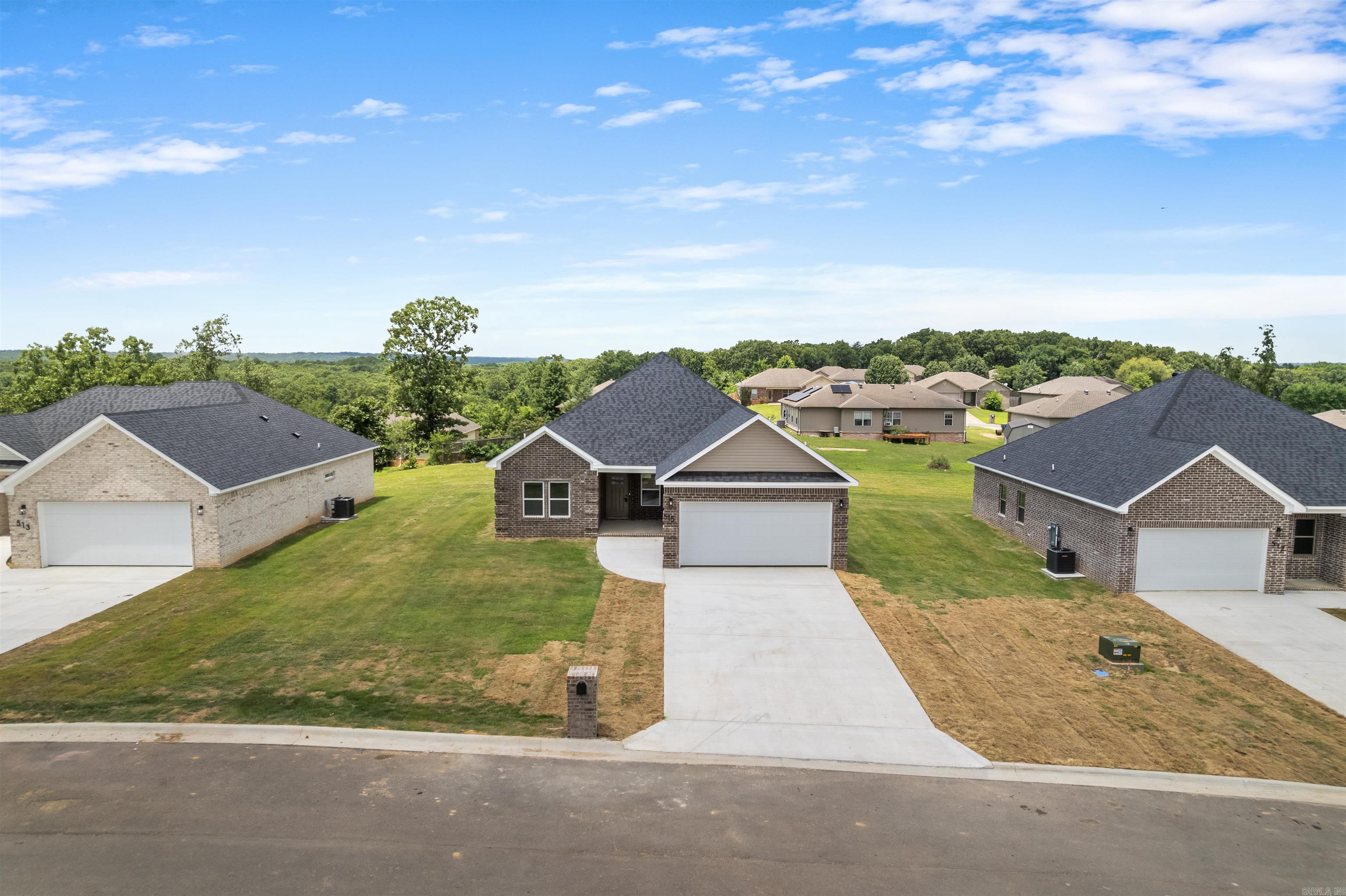 515 Madeleine  Austin, AR