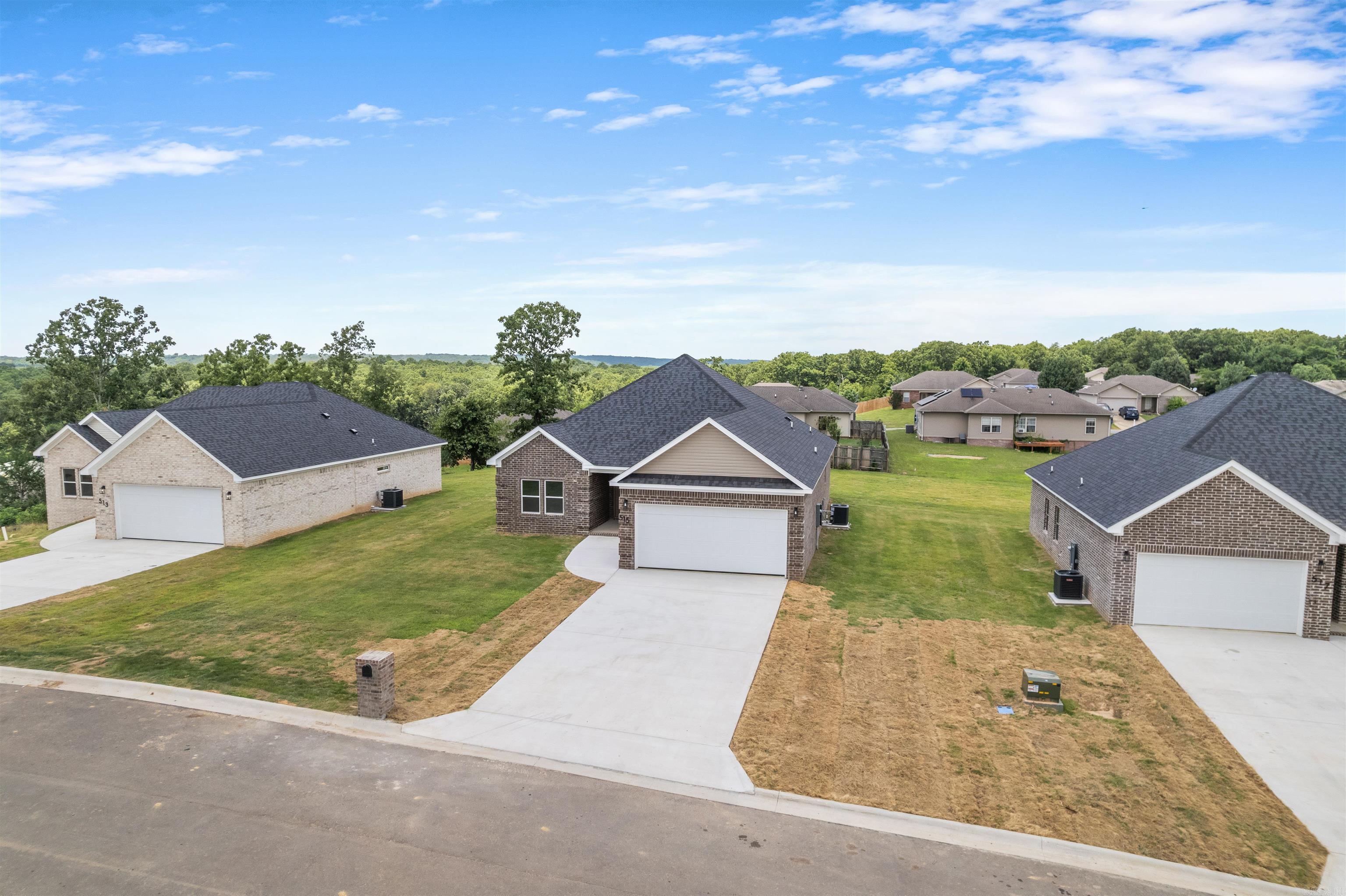 515 Madeleine  Austin, AR