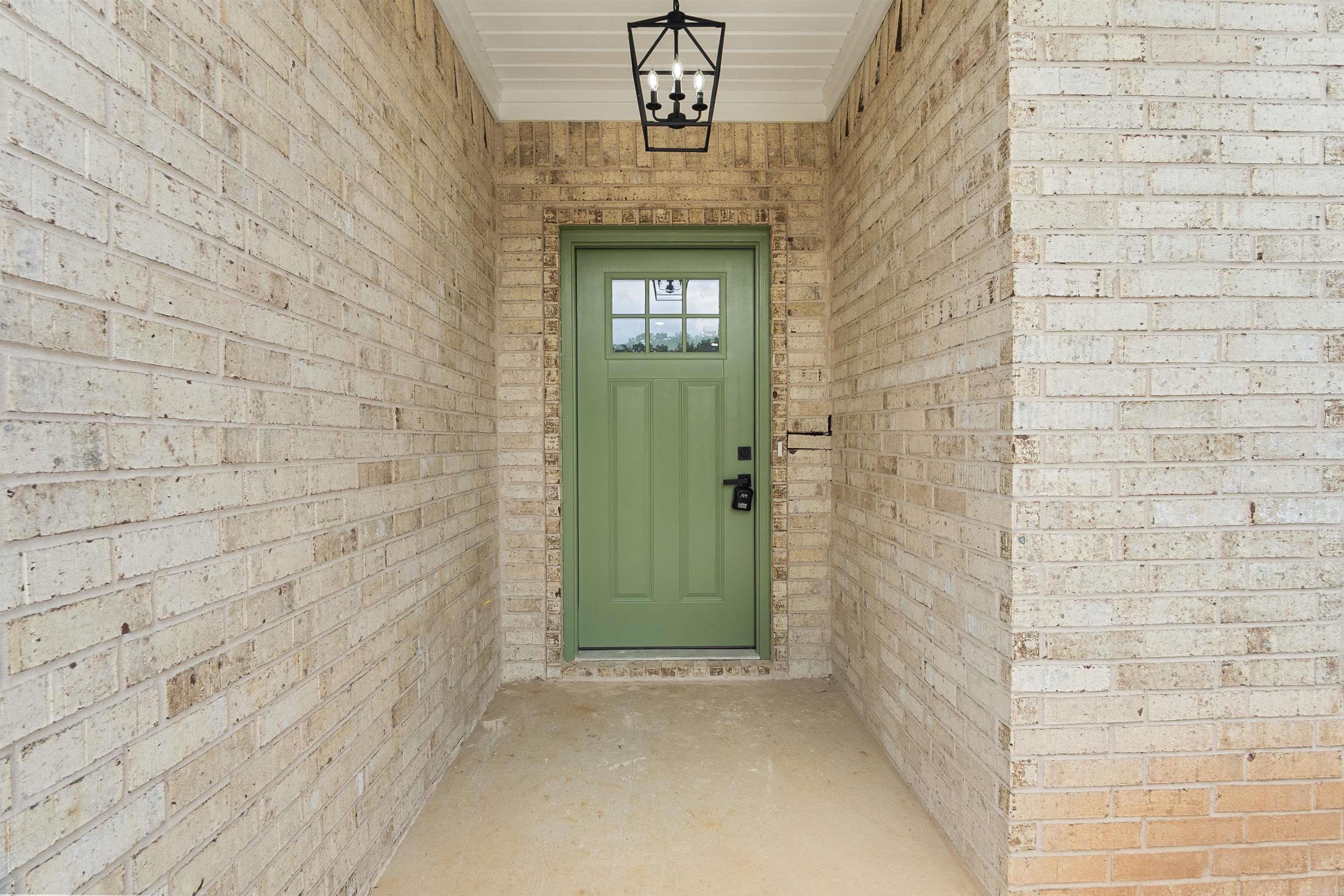 513 Madeleine  Austin, AR