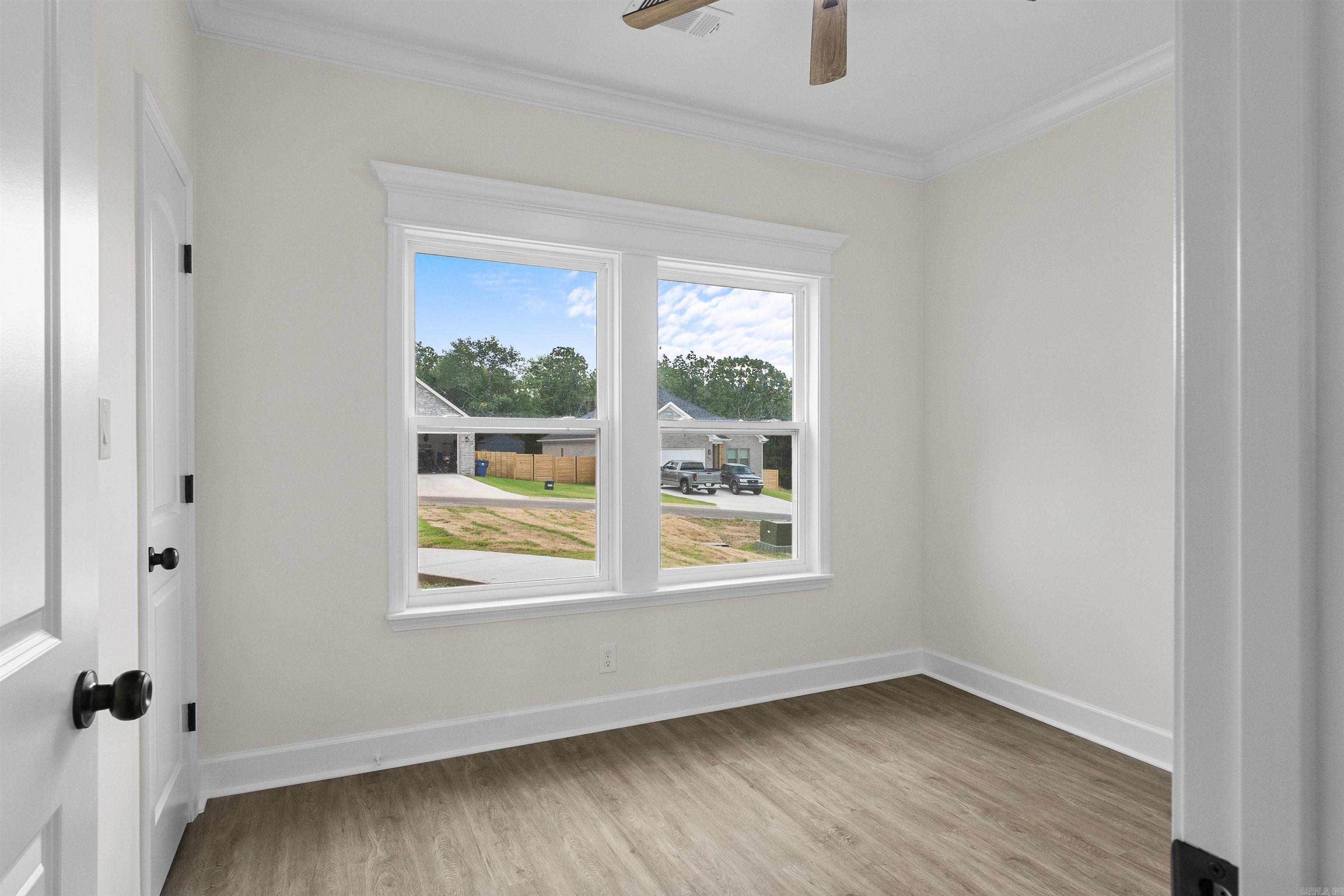 513 Madeleine  Austin, AR