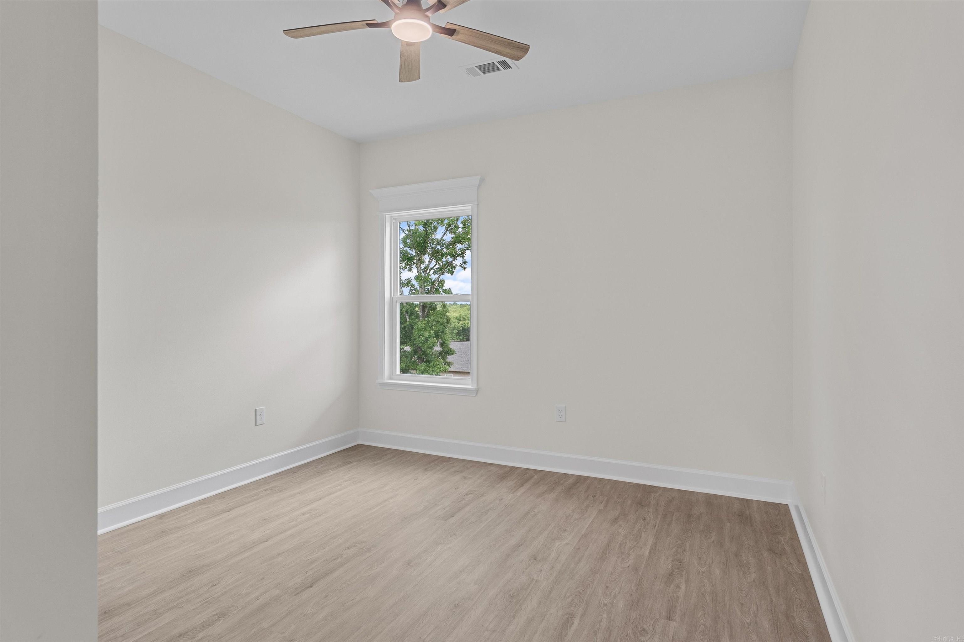 513 Madeleine  Austin, AR