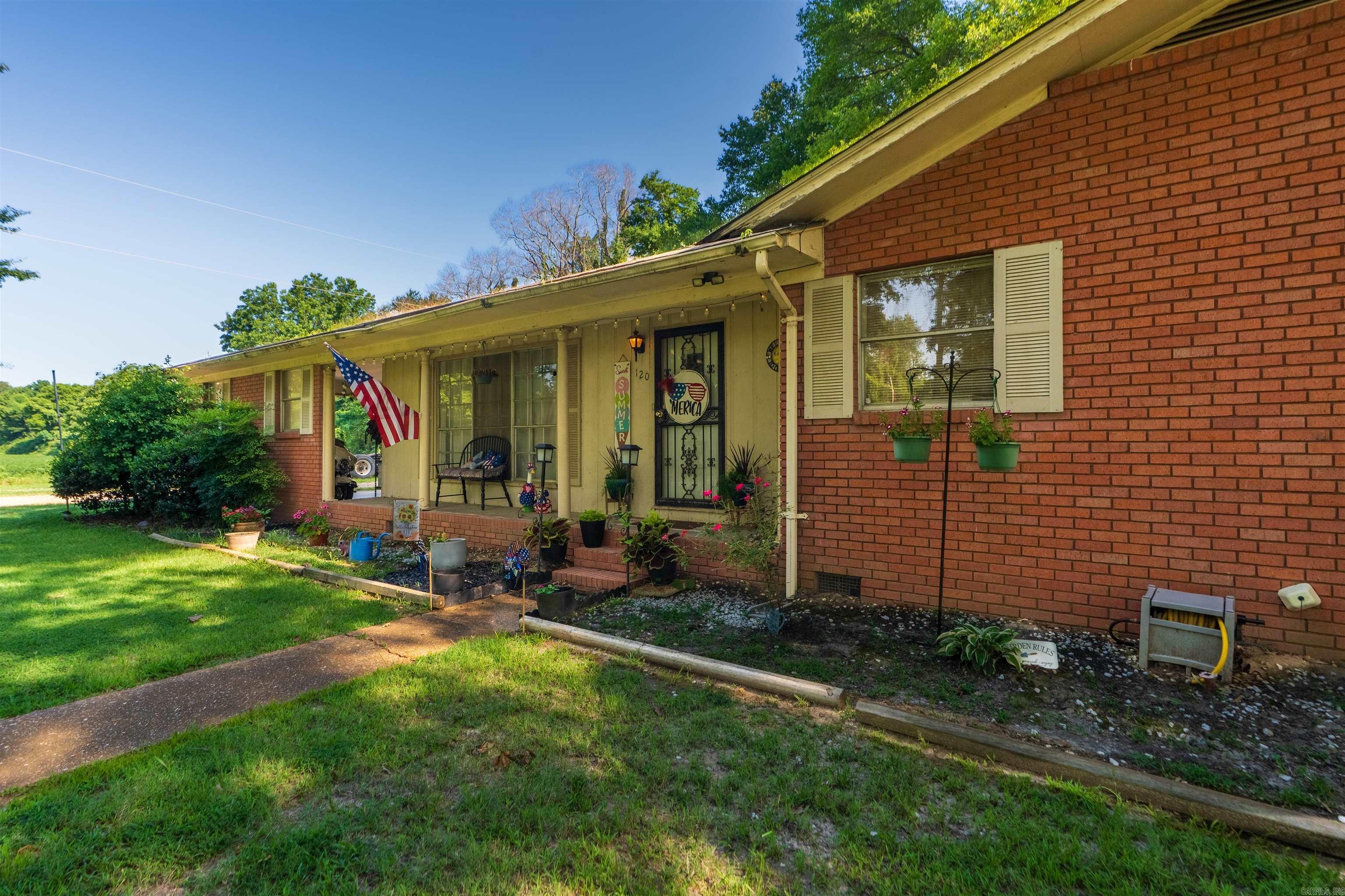 98 Lee Road 306  Marianna, AR
