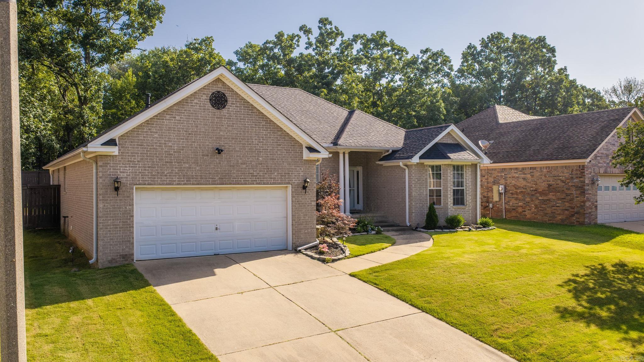 6916 Park Meadowns  Sherwood, AR