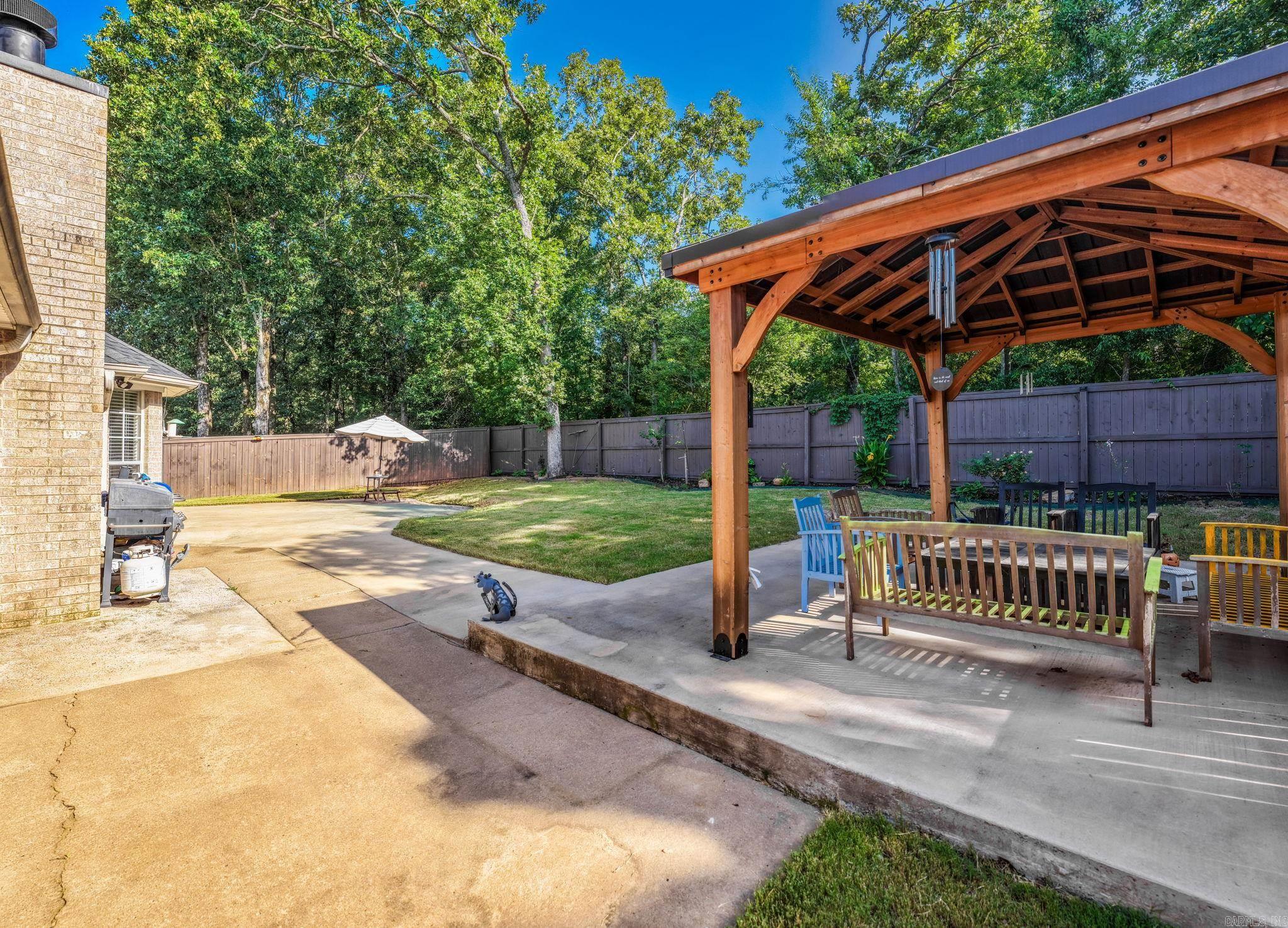 6916 Park Meadowns  Sherwood, AR
