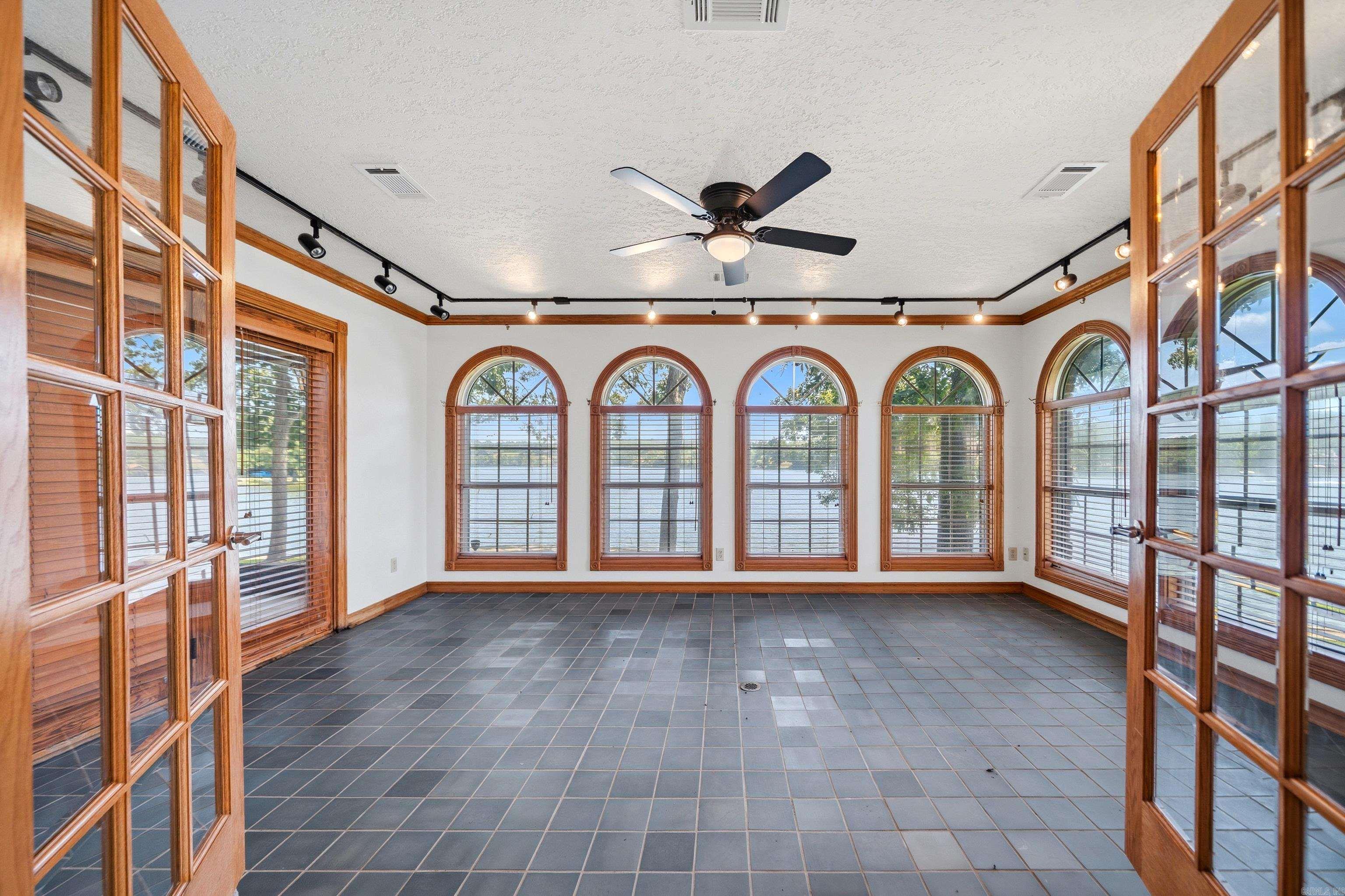164 Riverside  Hot Springs, AR