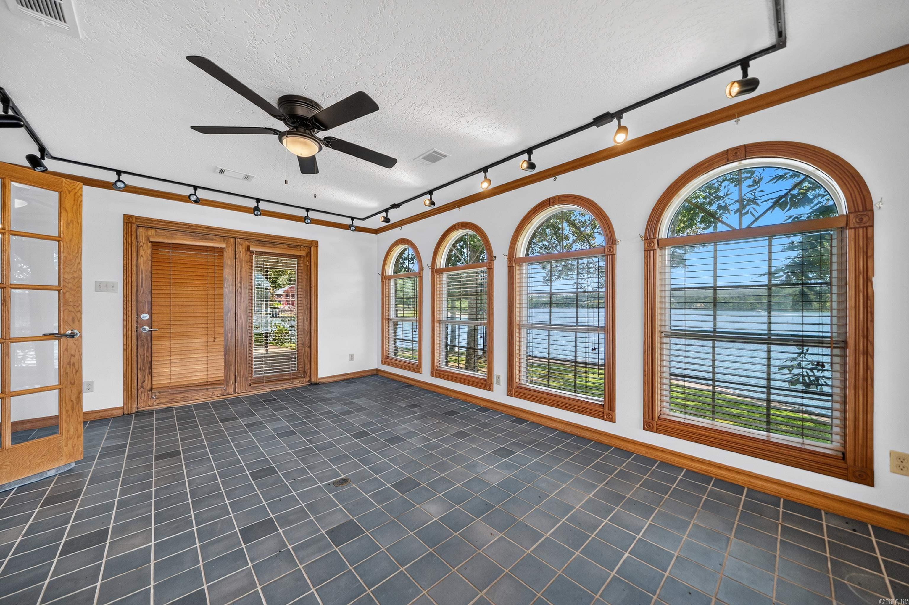 164 Riverside  Hot Springs, AR