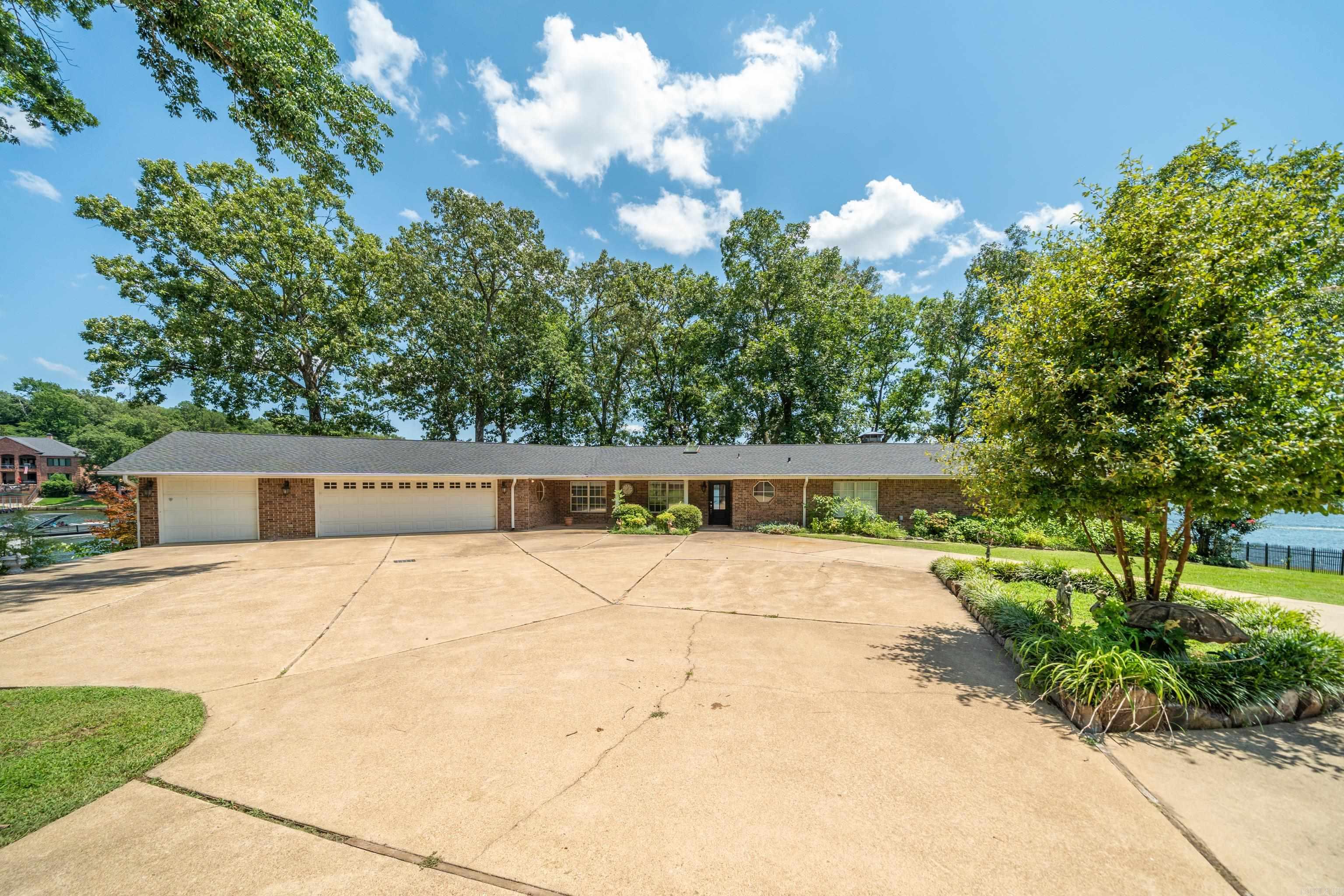 164 Riverside  Hot Springs, AR