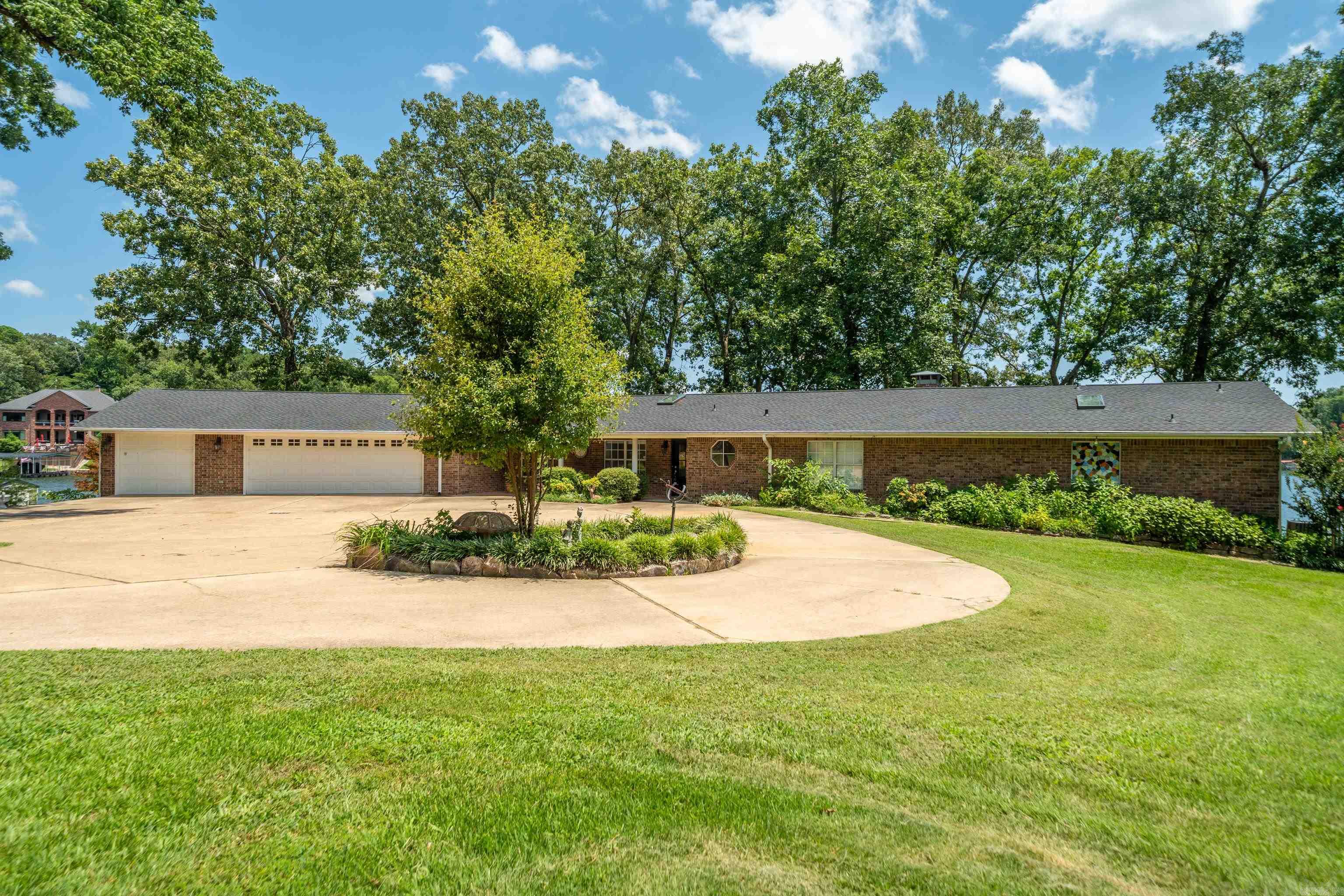 164 Riverside  Hot Springs, AR