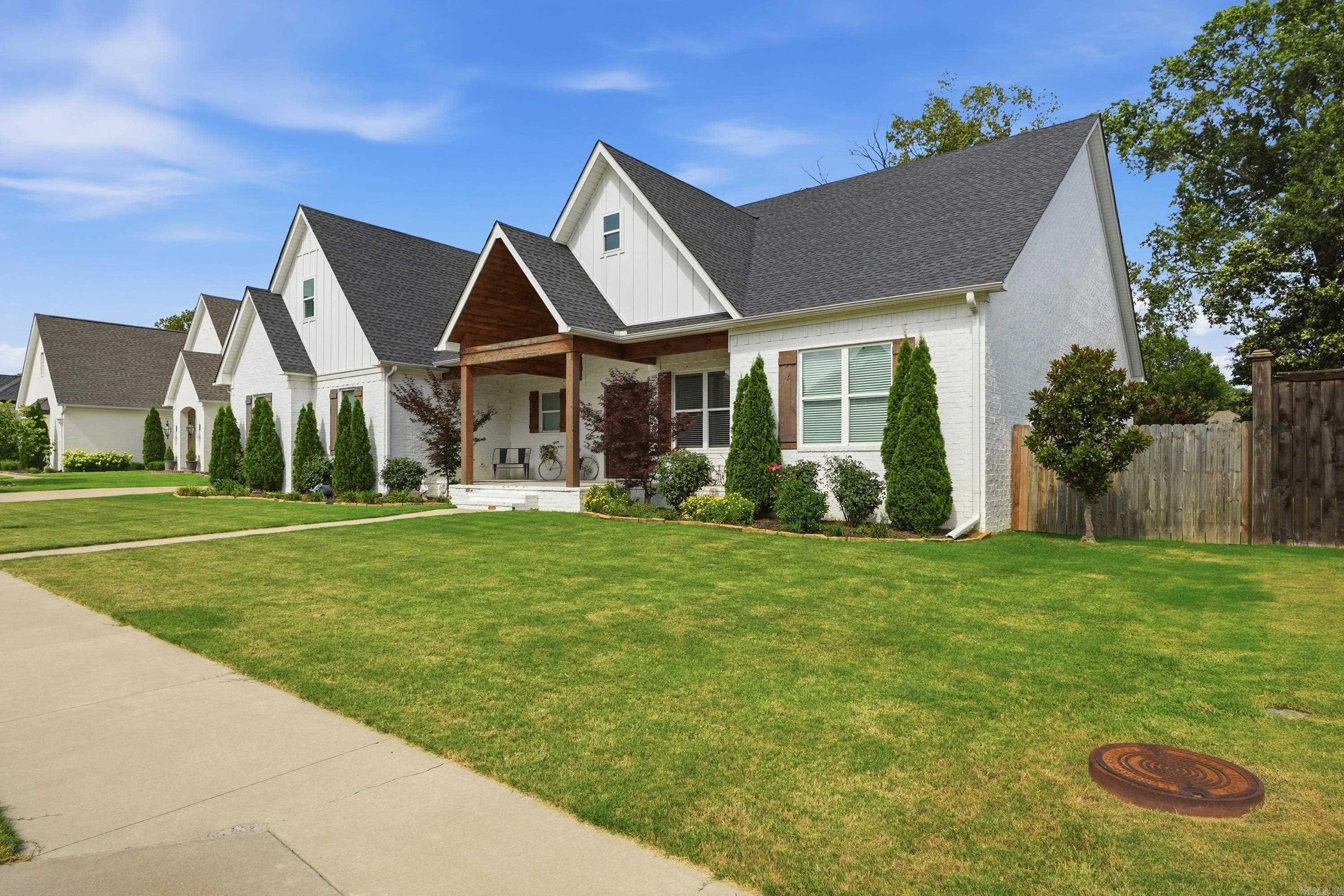 1700 Winterbrook  Conway, AR