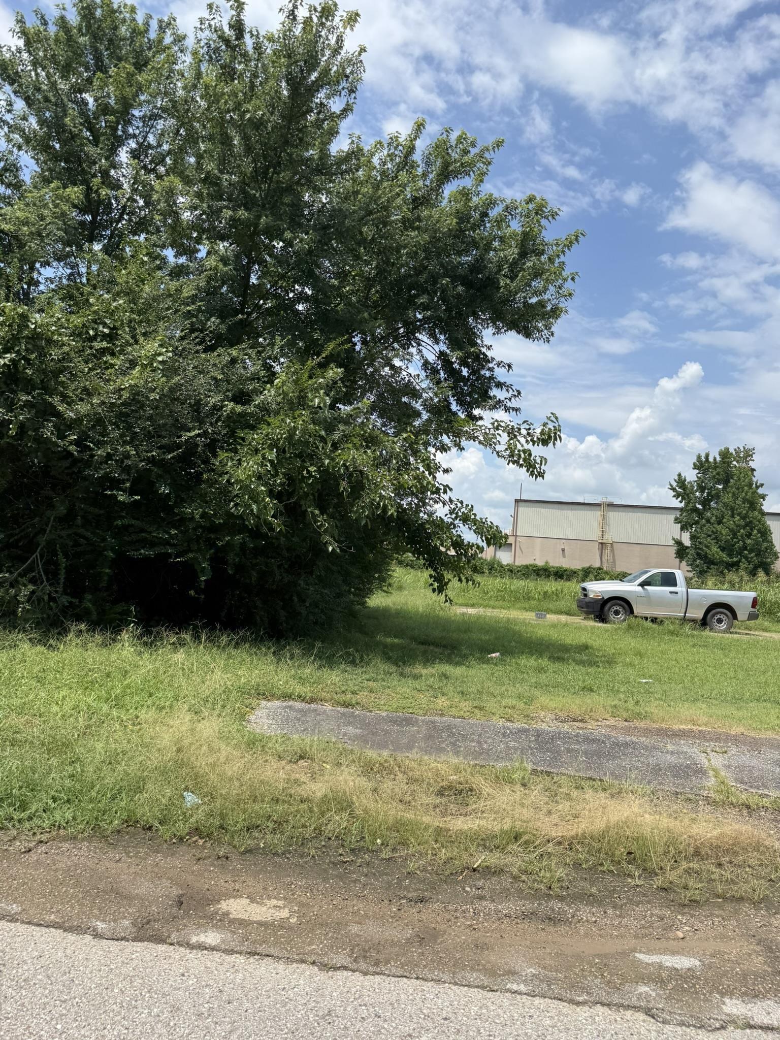 1018 S Main 1020 and 1014 S Main Street Nashville, AR