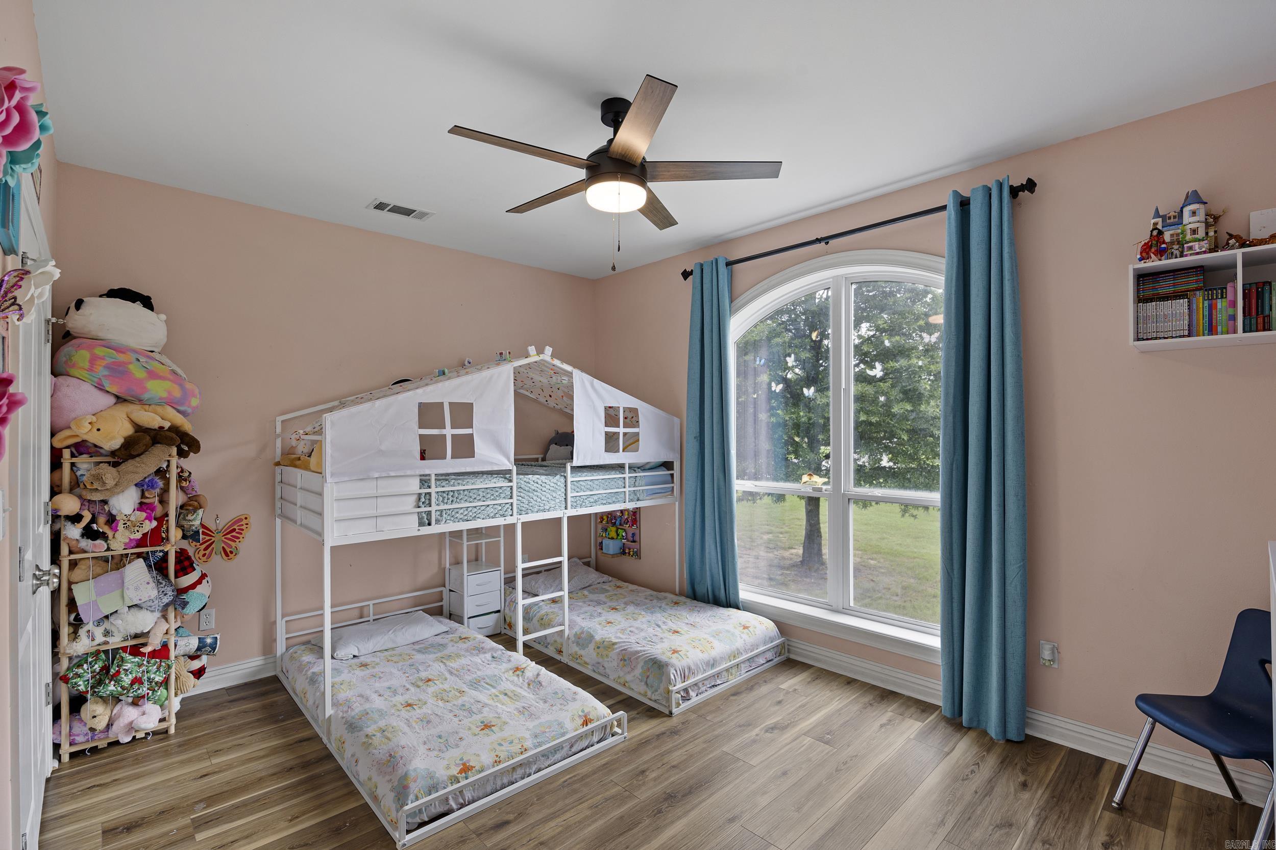 751 Walthall  Russellville, AR