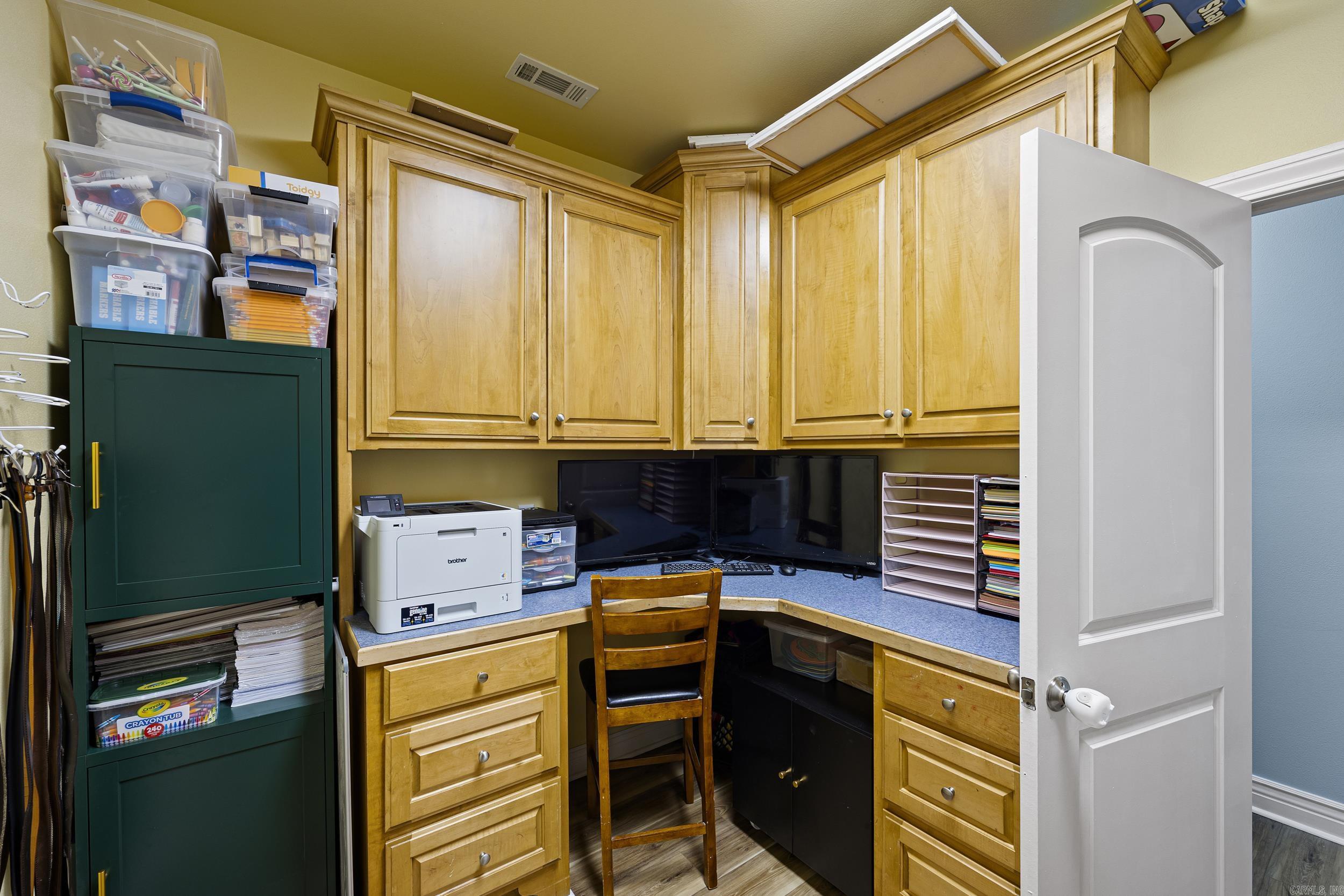 751 Walthall  Russellville, AR