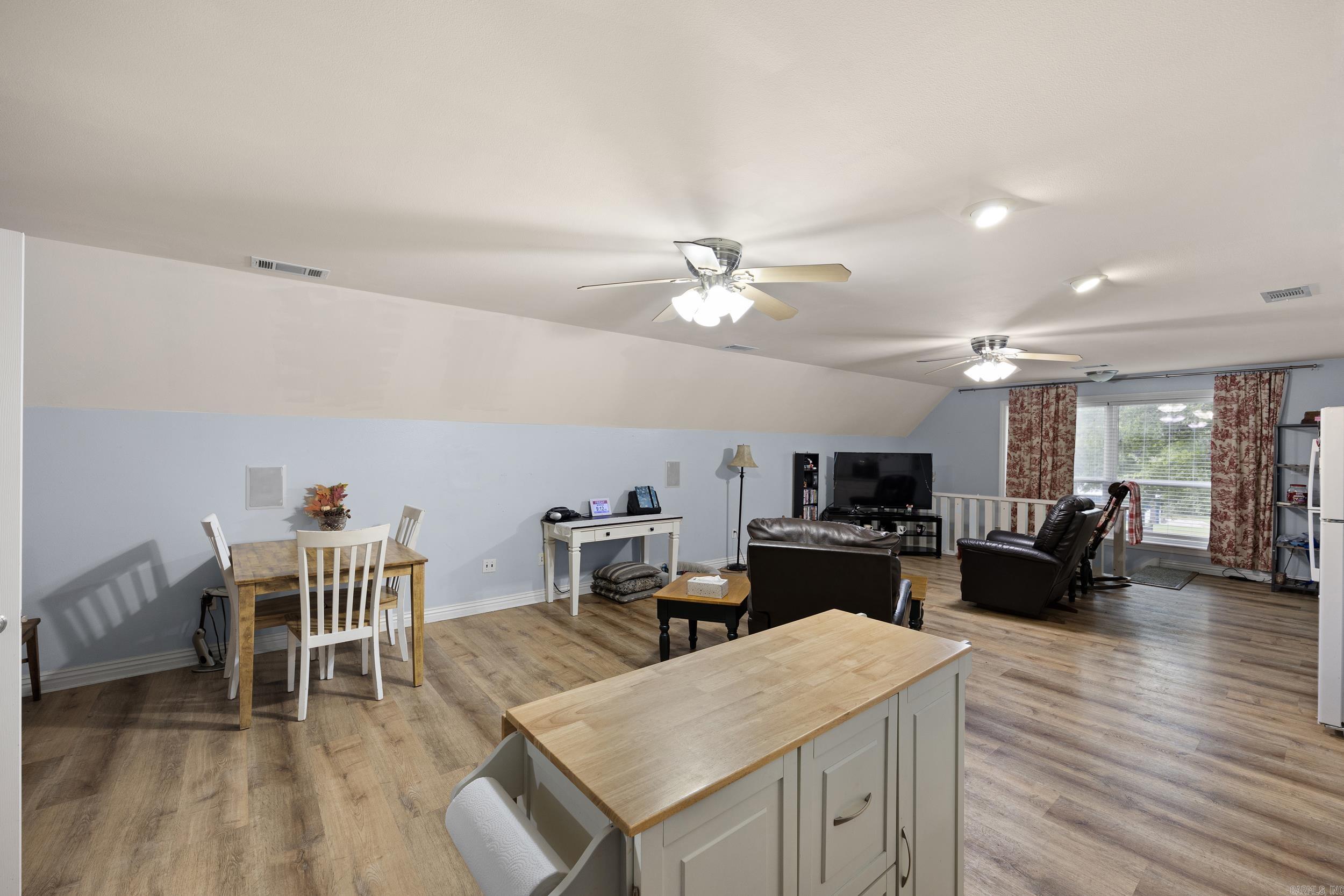 751 Walthall  Russellville, AR