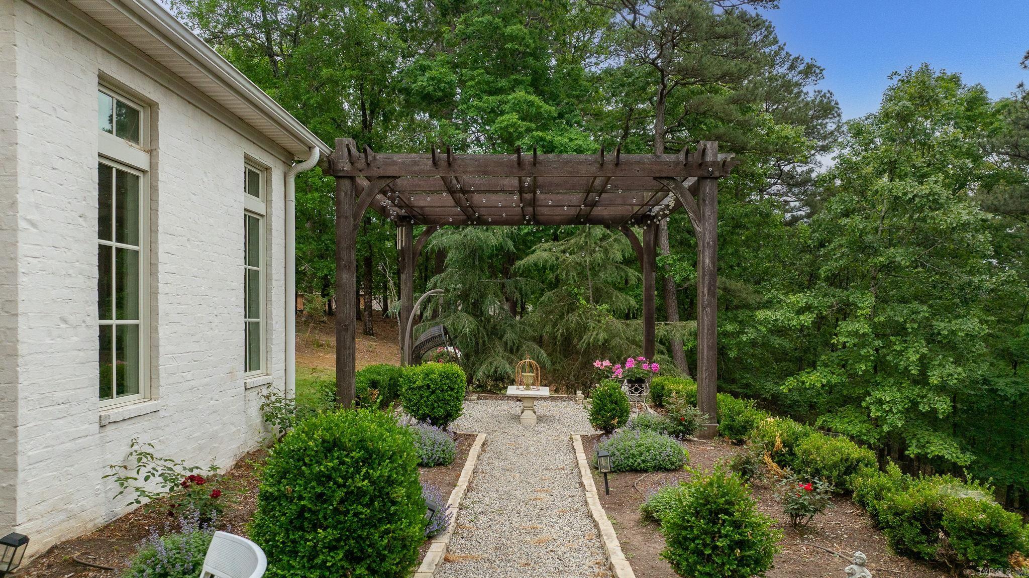 19 Cravache Court  Little Rock, AR