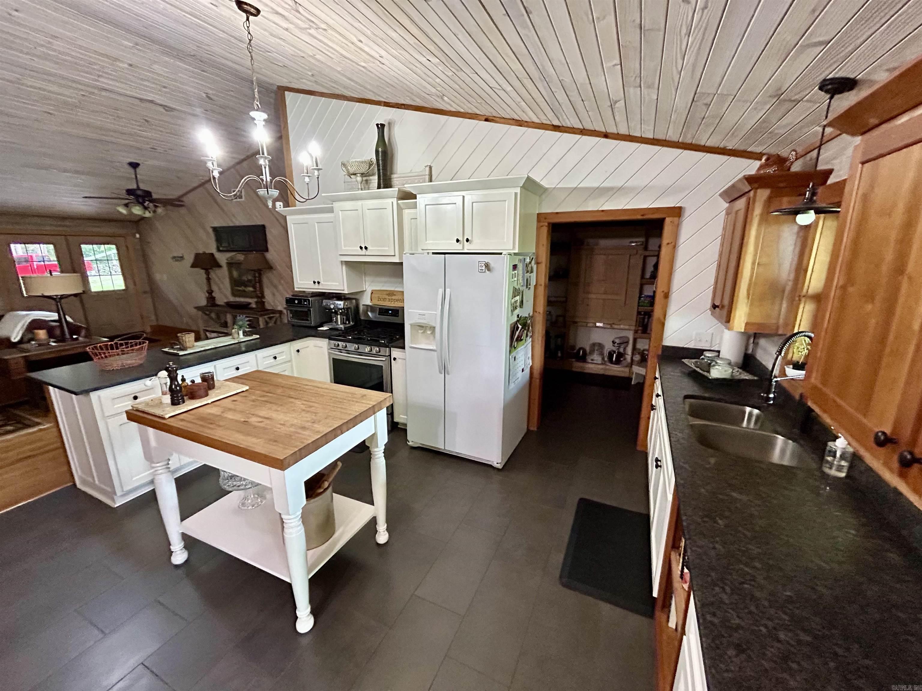 3684 Lute Mountain  Shirley, AR