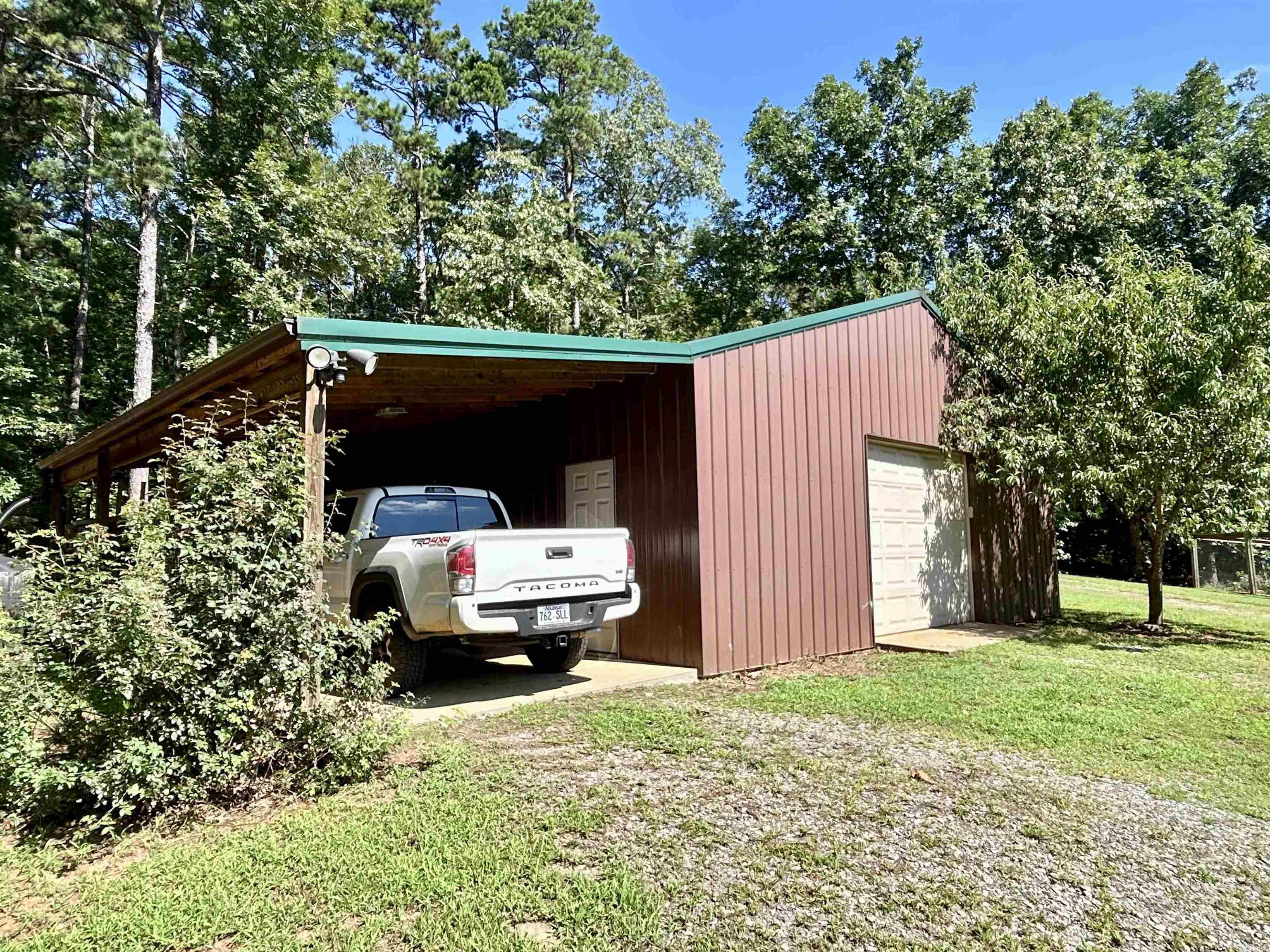 3684 Lute Mountain Road Shirley, AR 72153