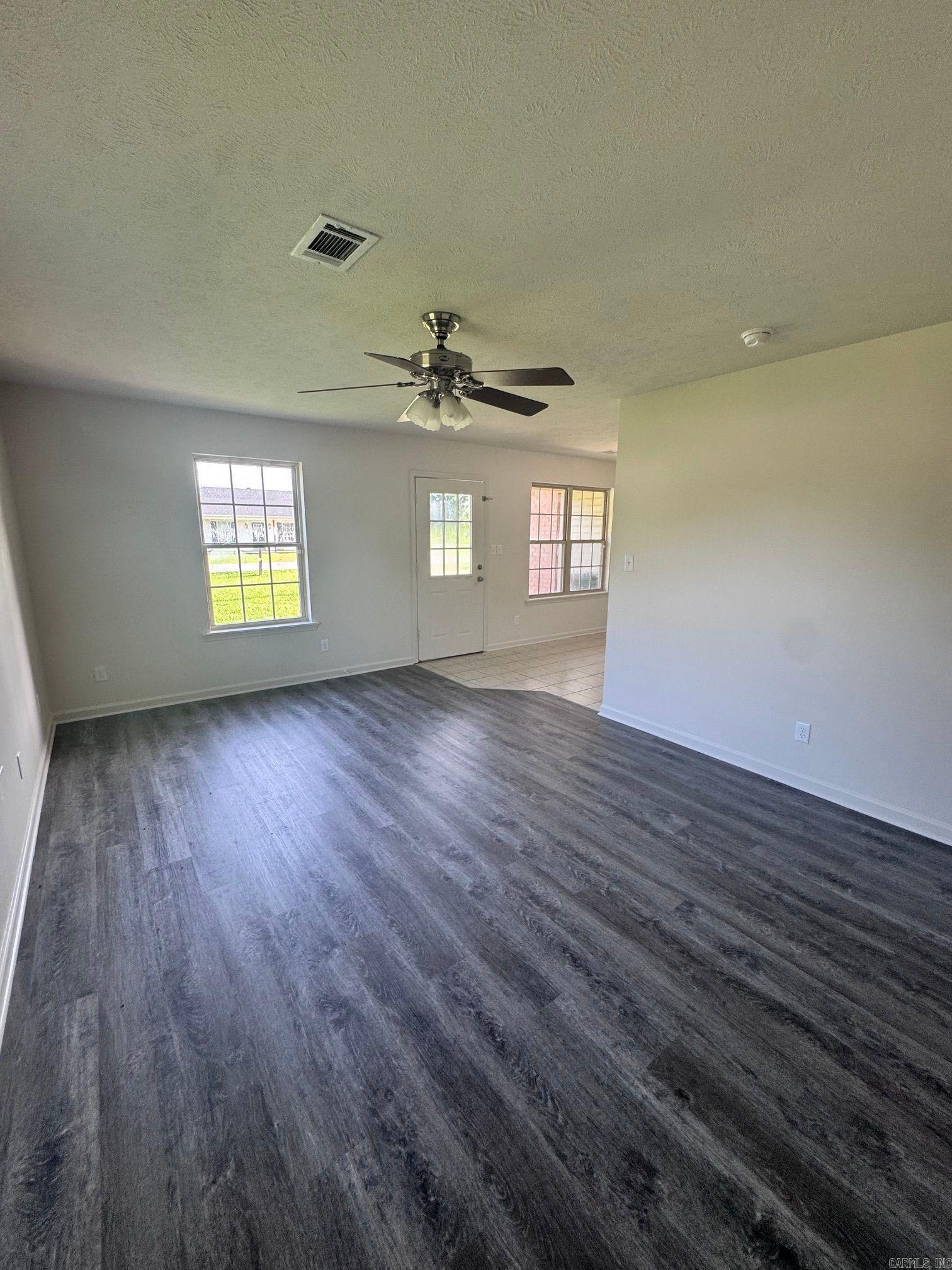 100 E Lauren  Searcy, AR