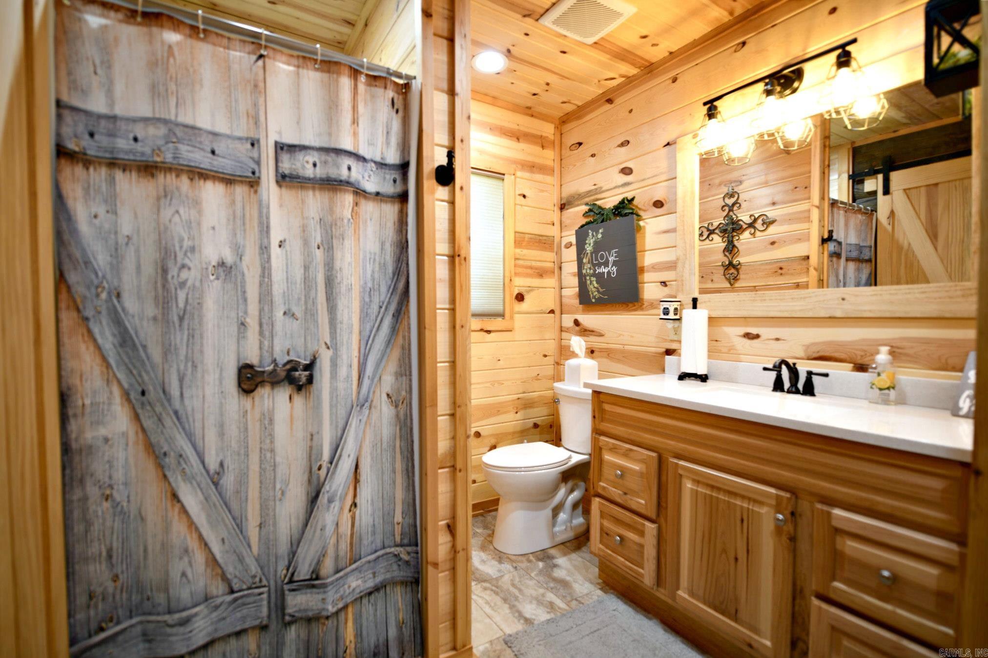 173 & 175 Hendricks  Cove, AR