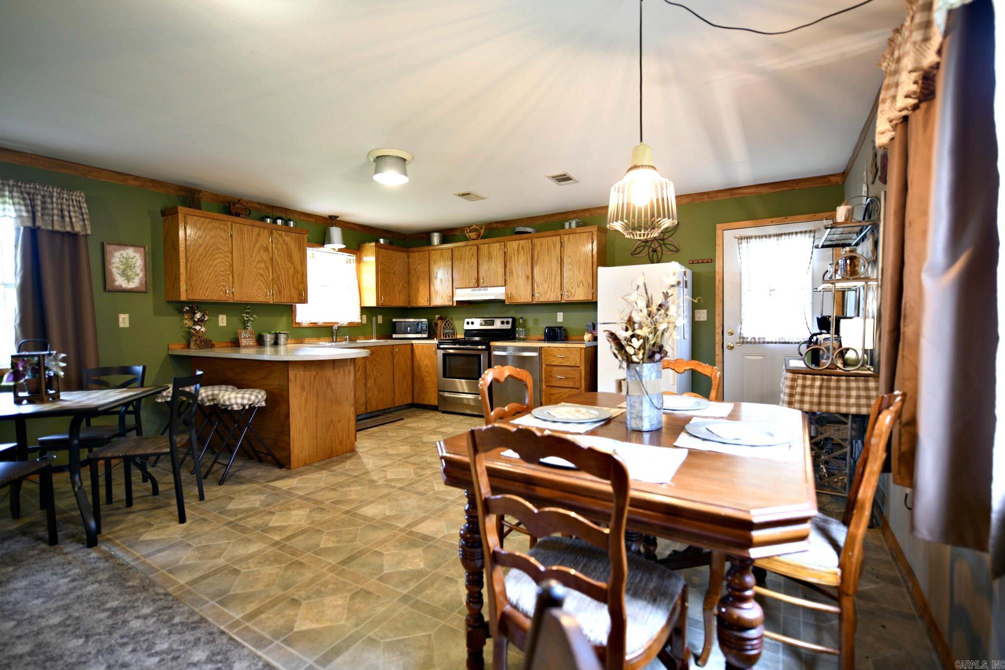 173 & 175 Hendricks  Cove, AR