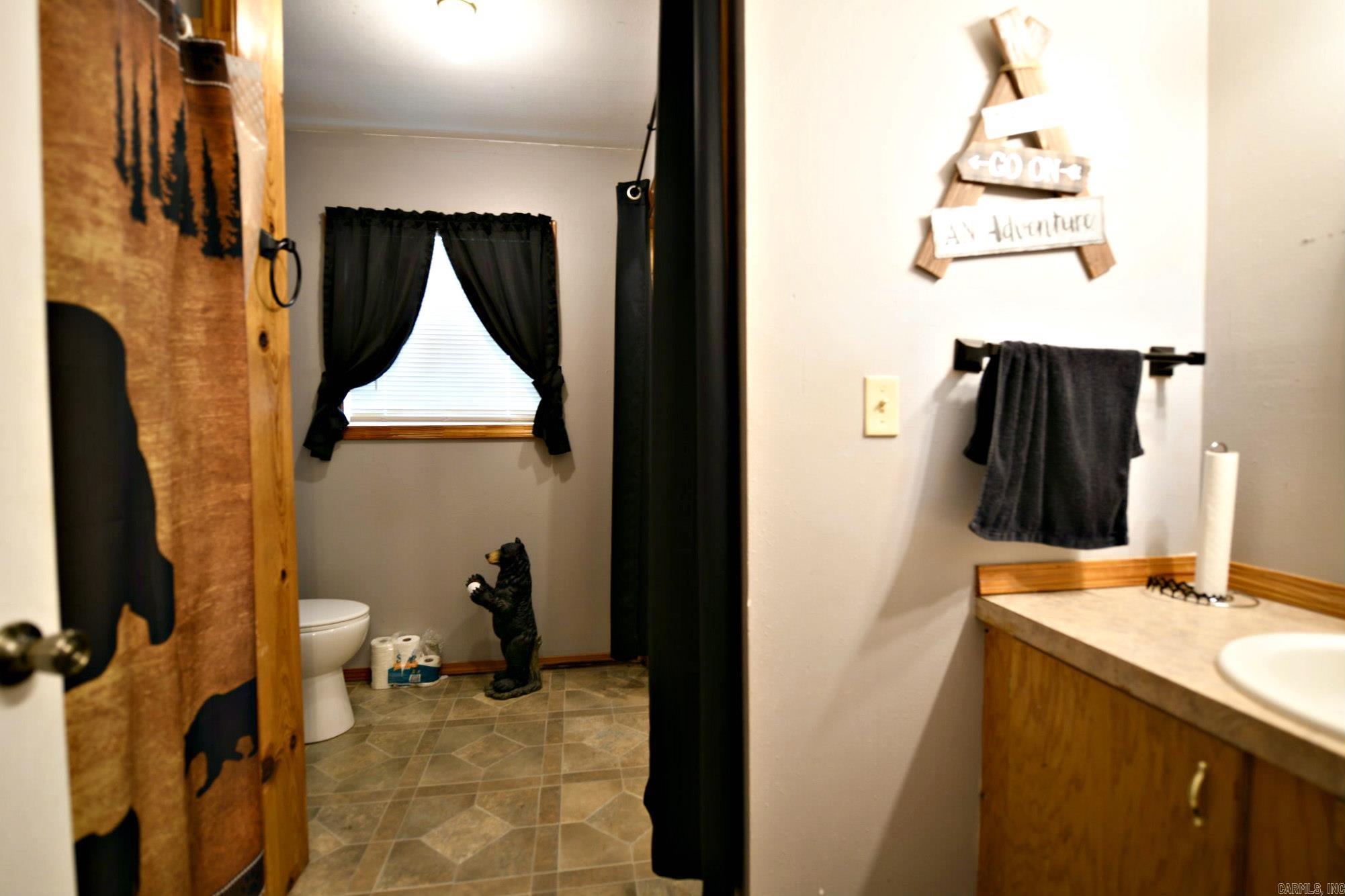 173 & 175 Hendricks  Cove, AR