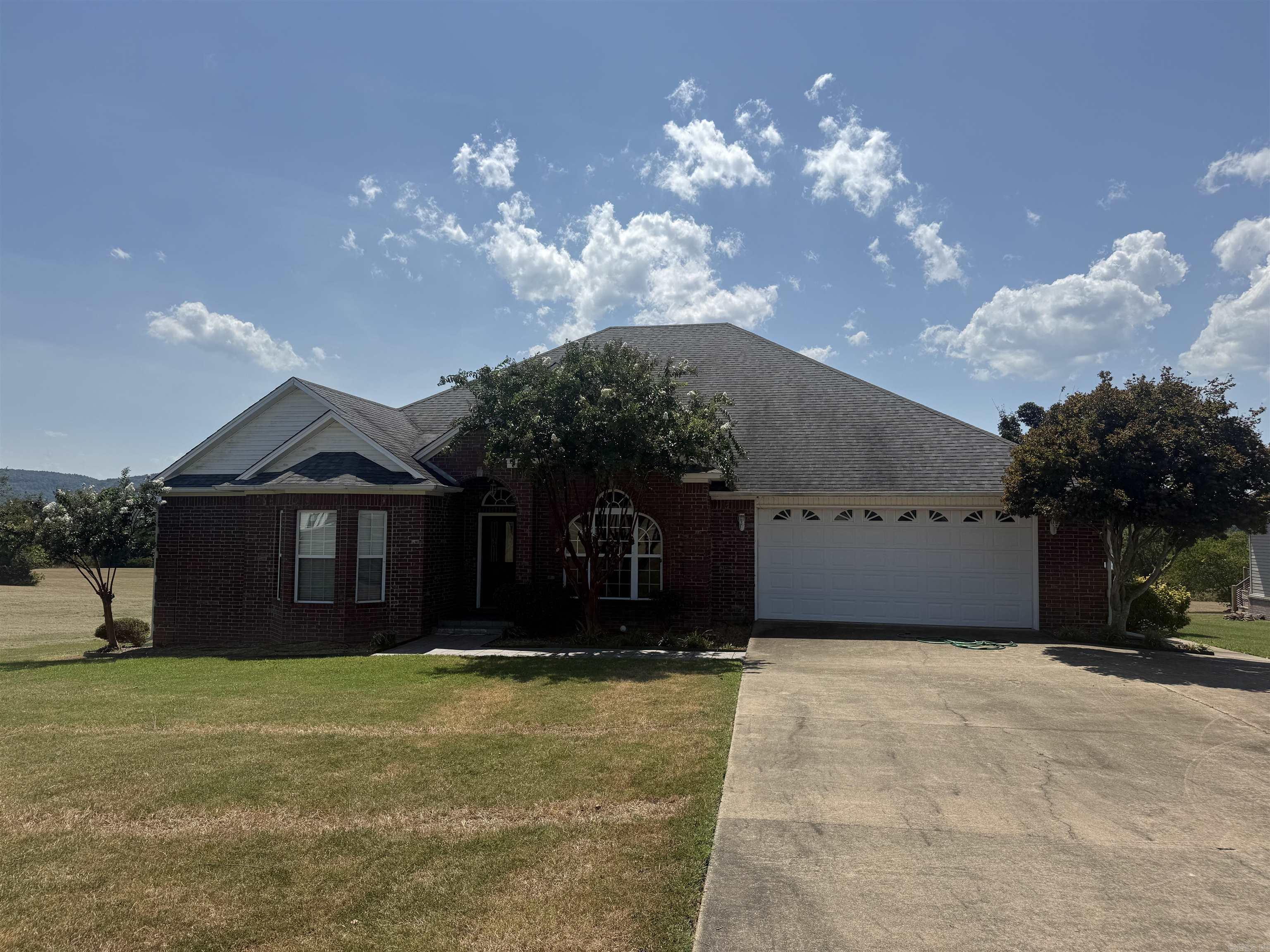 90  Emerald Lane  Greers Ferry, AR