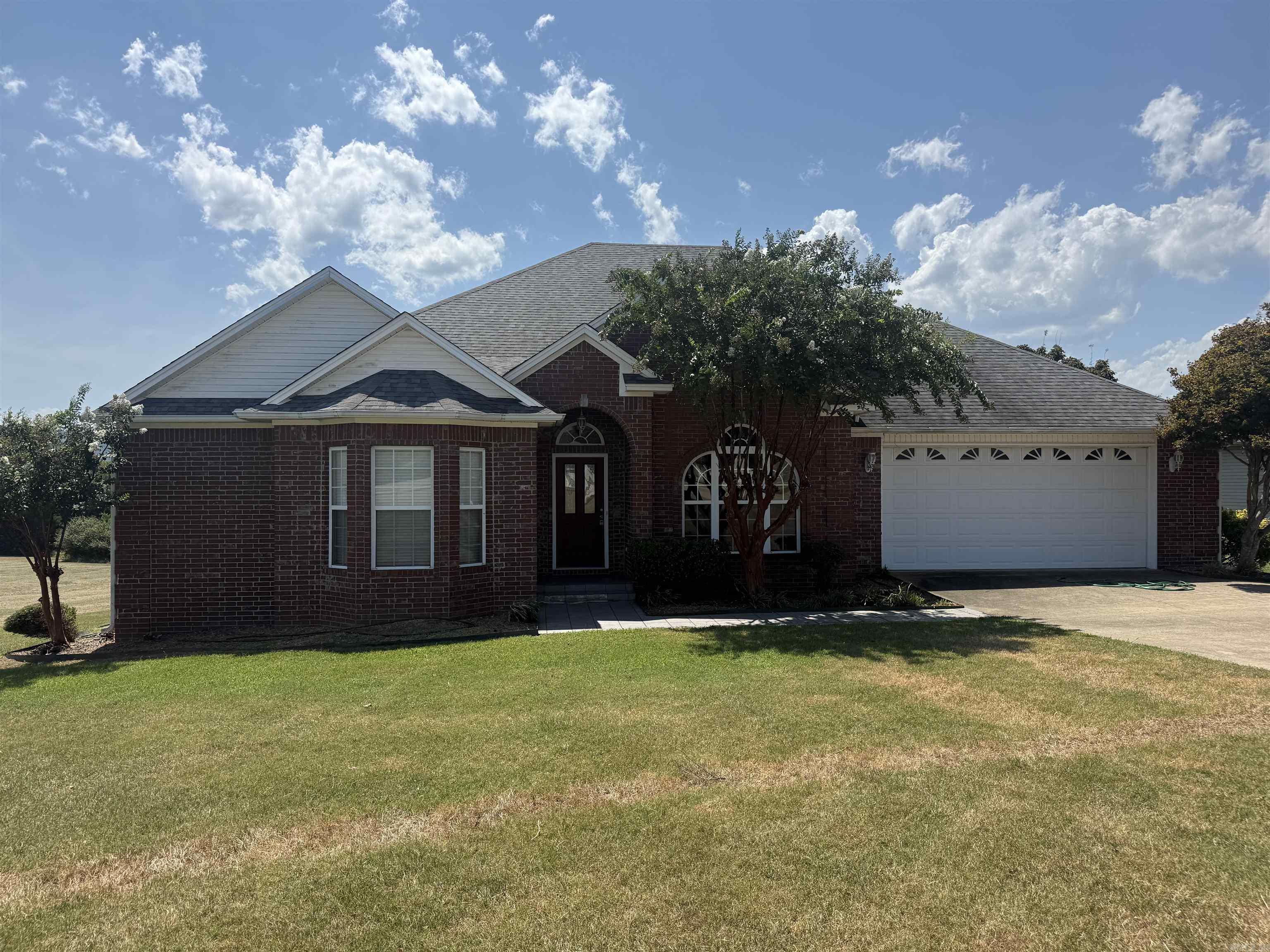 90 Emerald Lane Greers Ferry, AR 72067