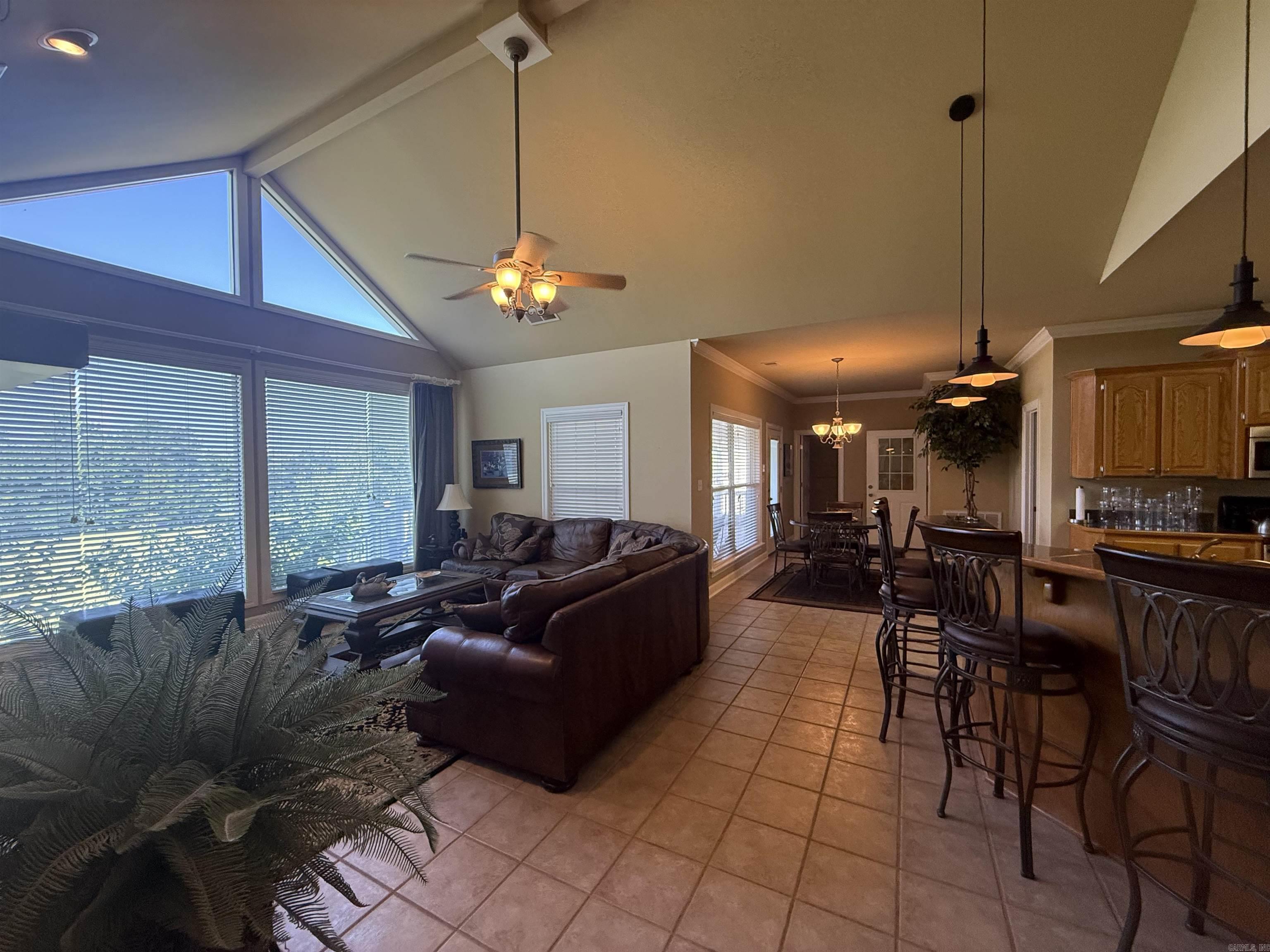 90 Emerald Lane Greers Ferry, AR 72067