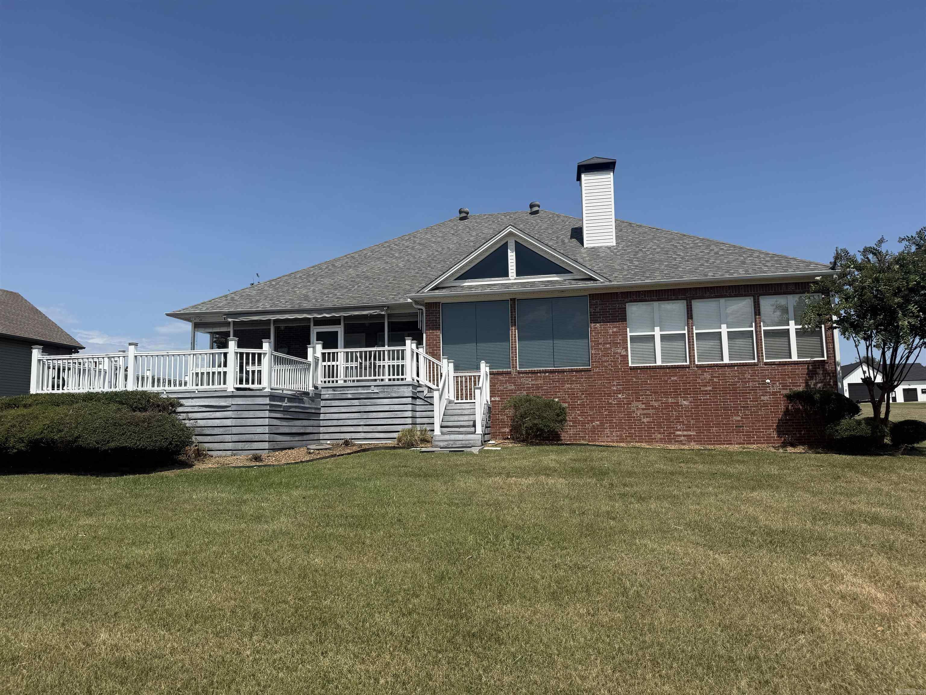 90 Emerald Lane Greers Ferry, AR 72067