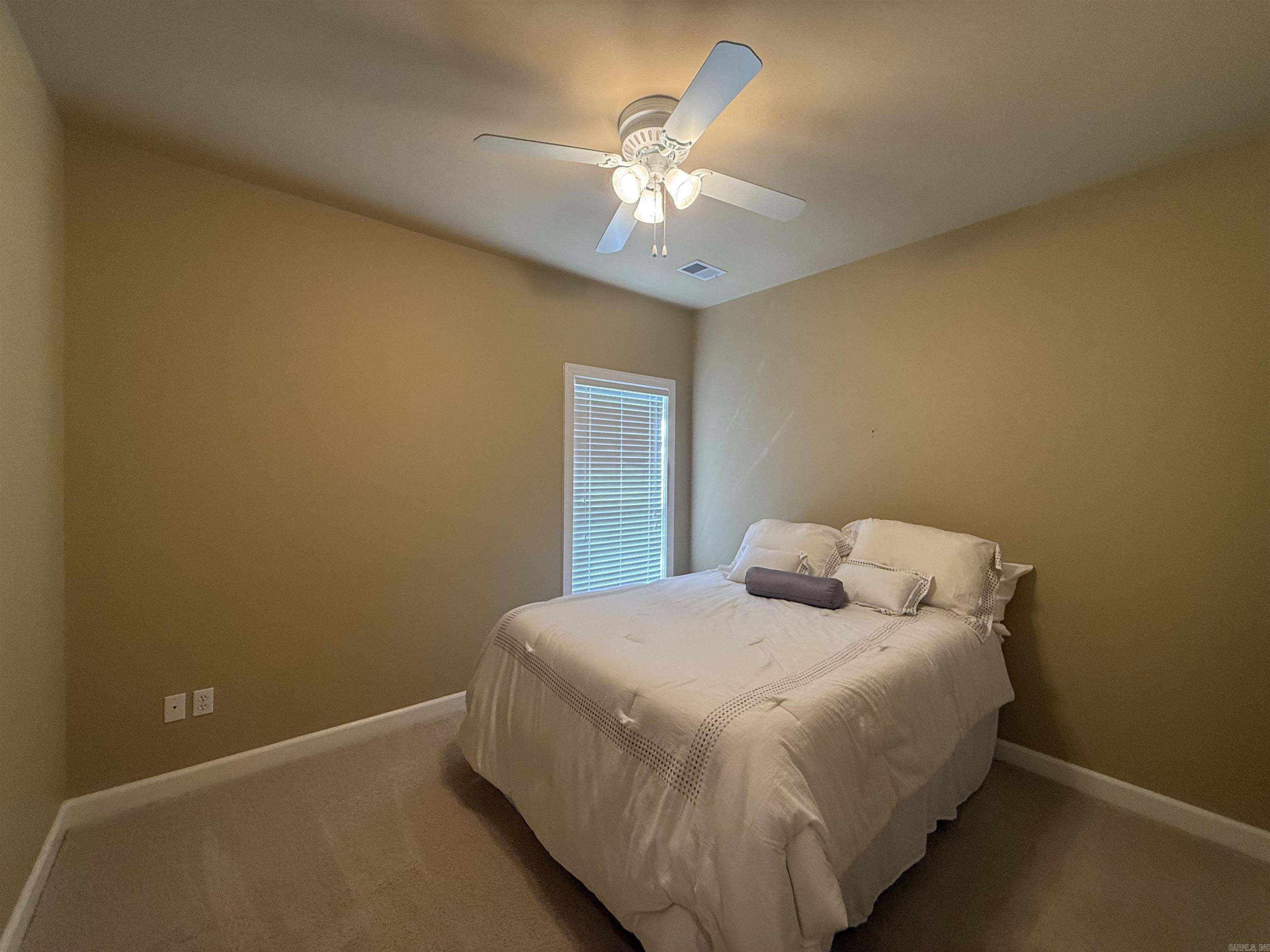 90 Emerald Lane Greers Ferry, AR 72067