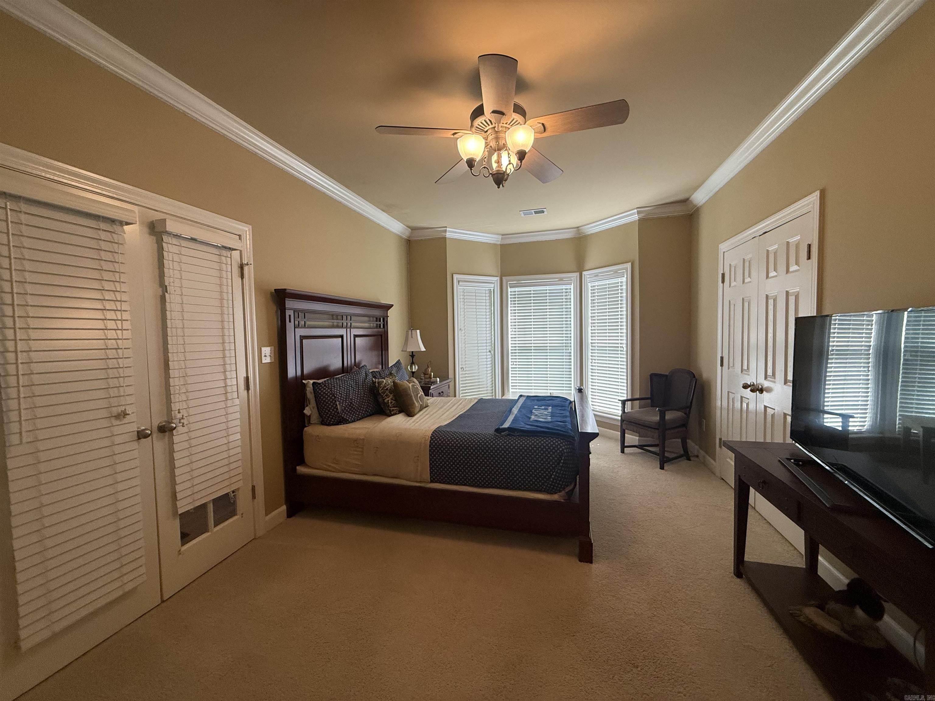 90 Emerald Lane Greers Ferry, AR 72067