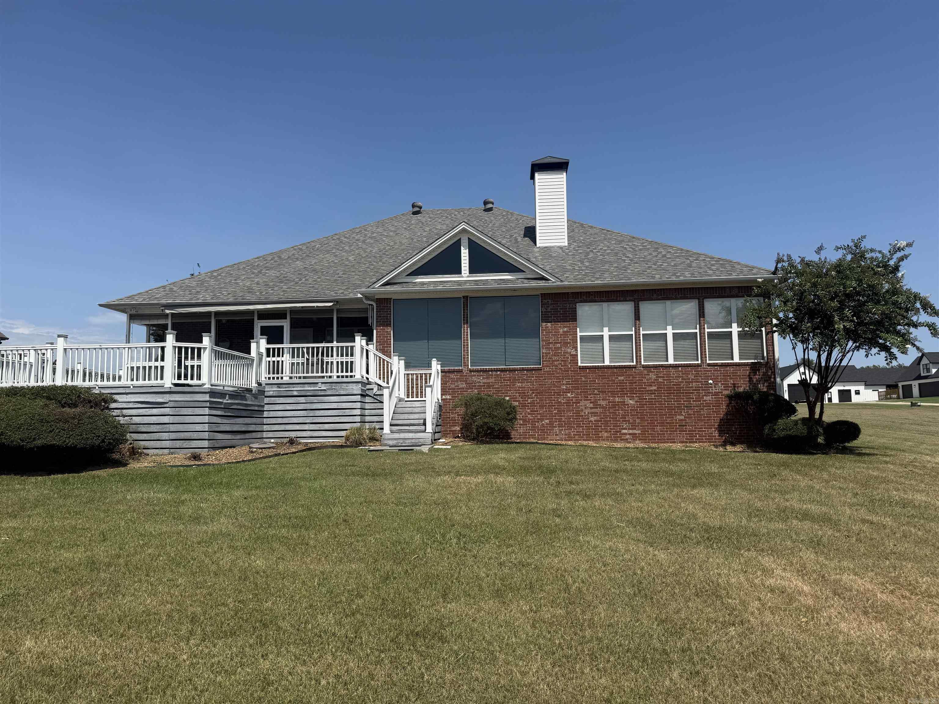 90 Emerald Lane Greers Ferry, AR 72067