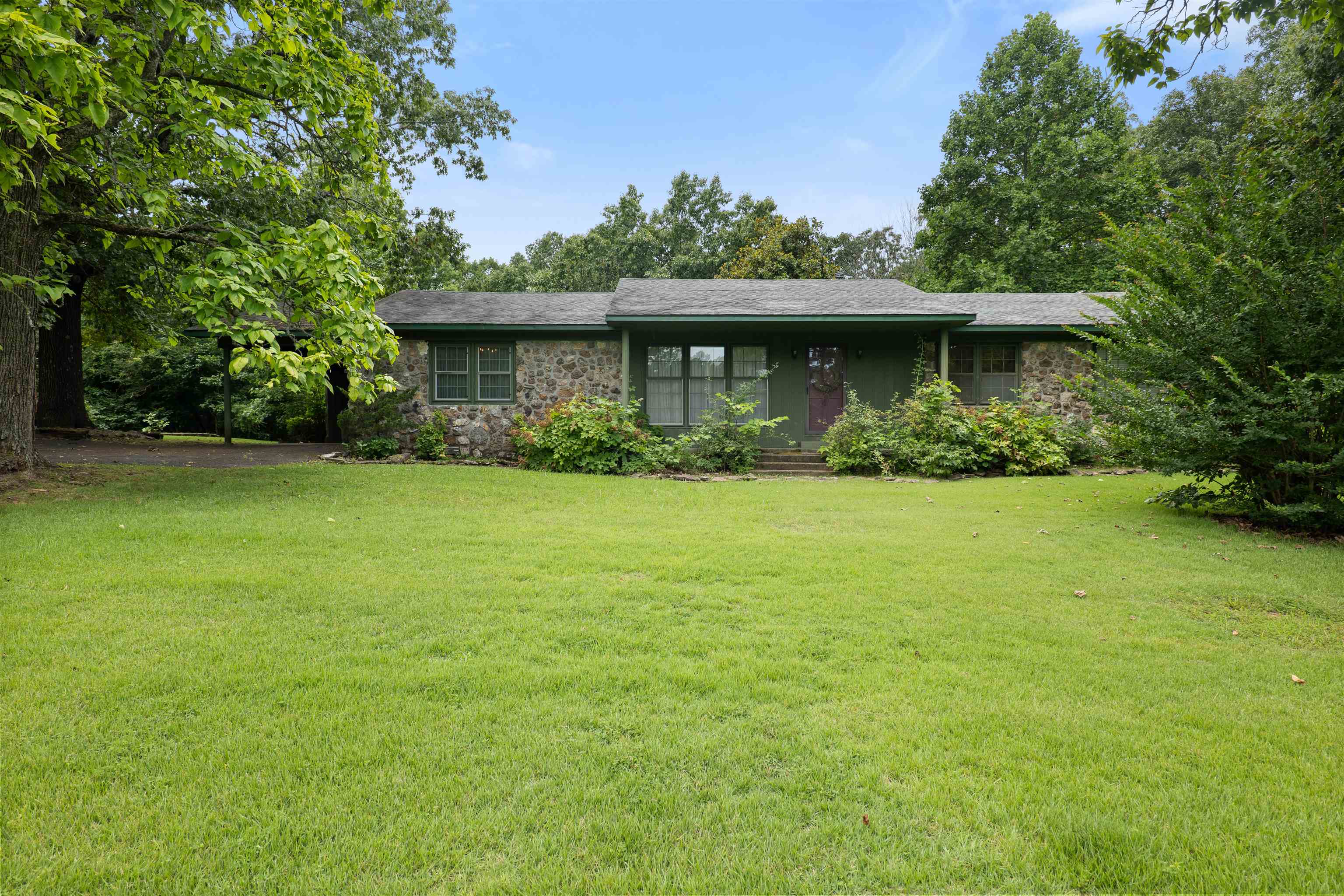 1717 HWY 63  Williford, AR
