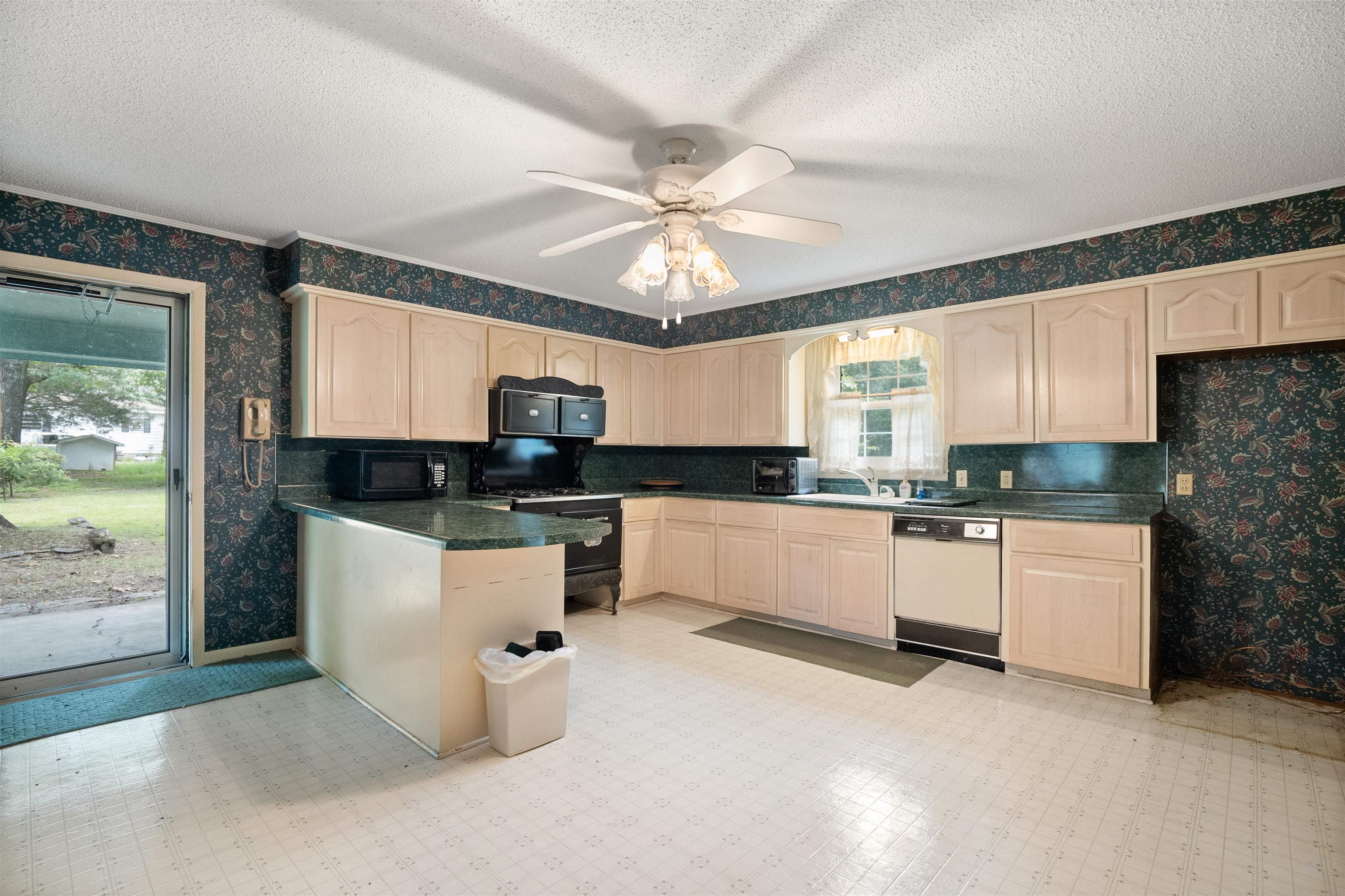 1717 HWY 63  Williford, AR