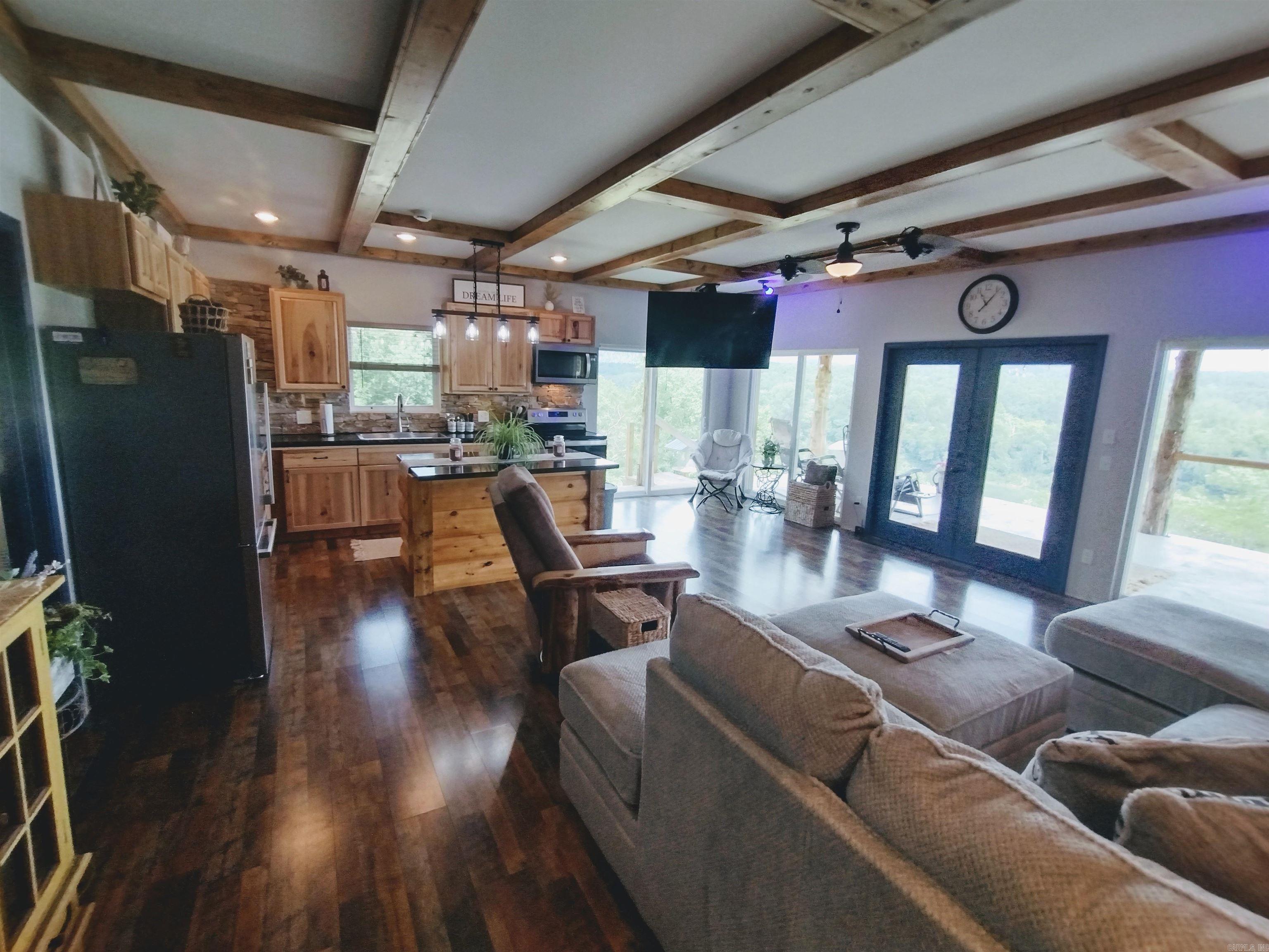 675 Ridge Top Rd  Melbourne, AR