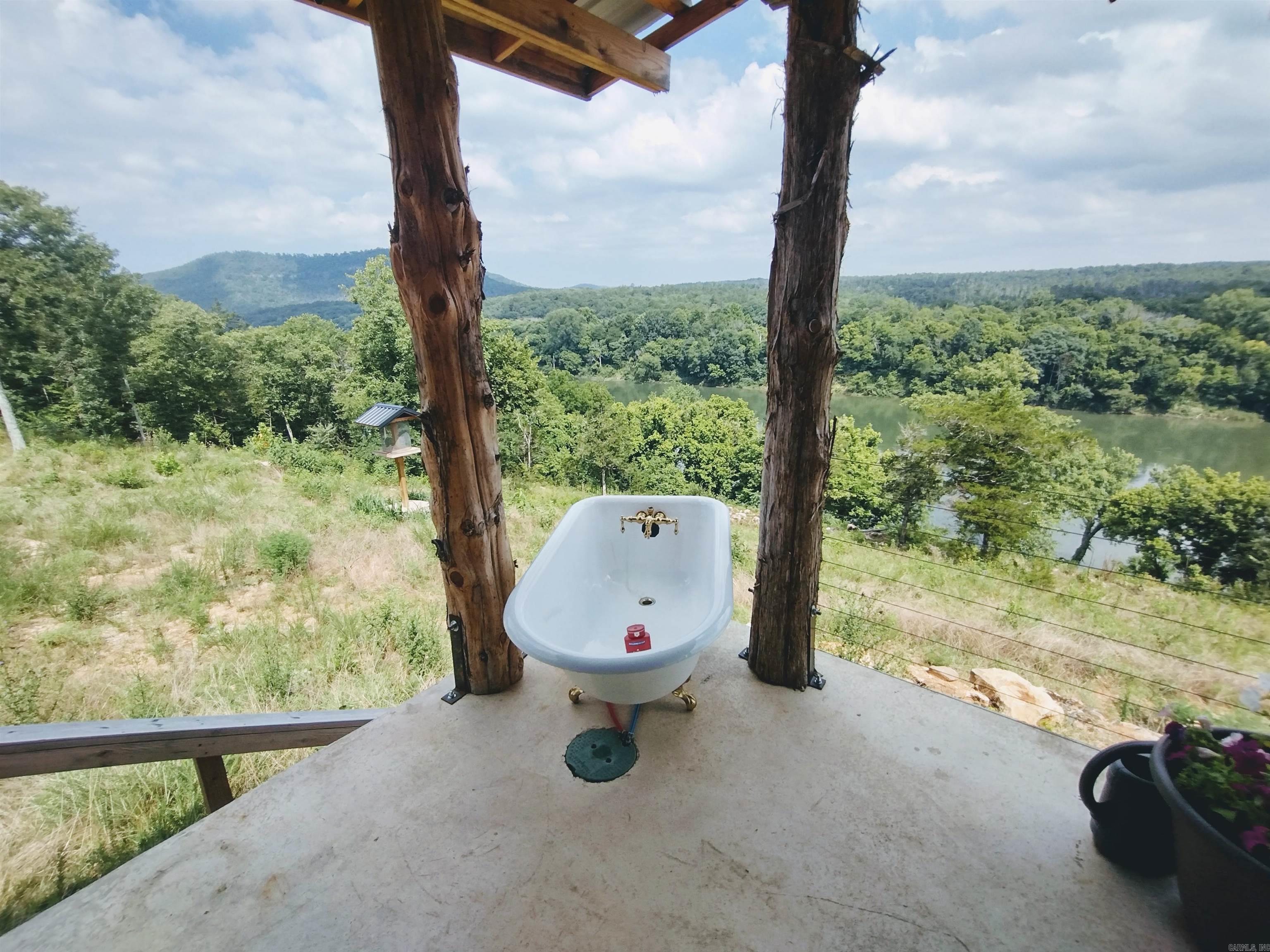 675 Ridge Top Rd  Melbourne, AR