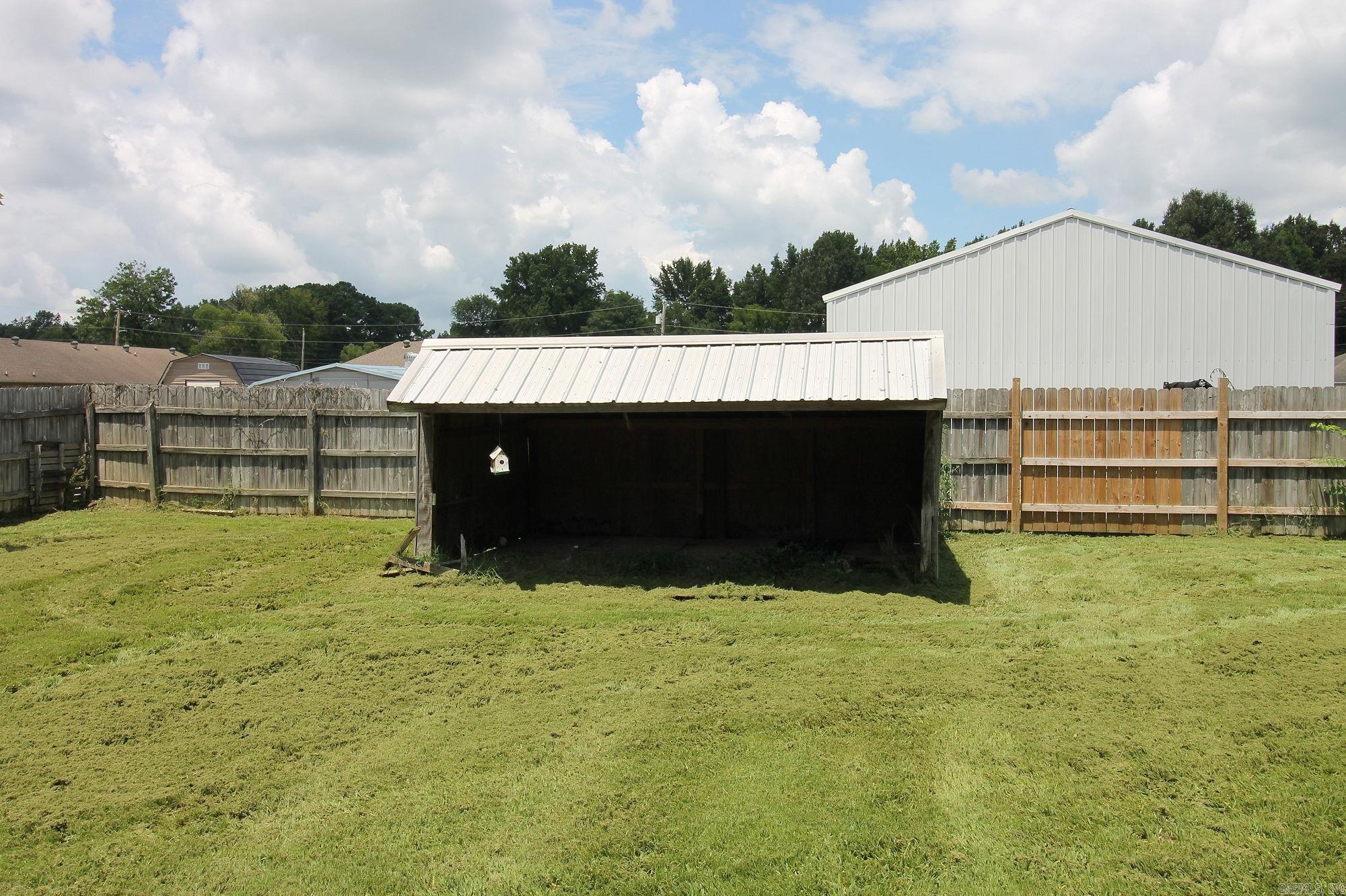 1301 Roberts Dr.  Paragould, AR