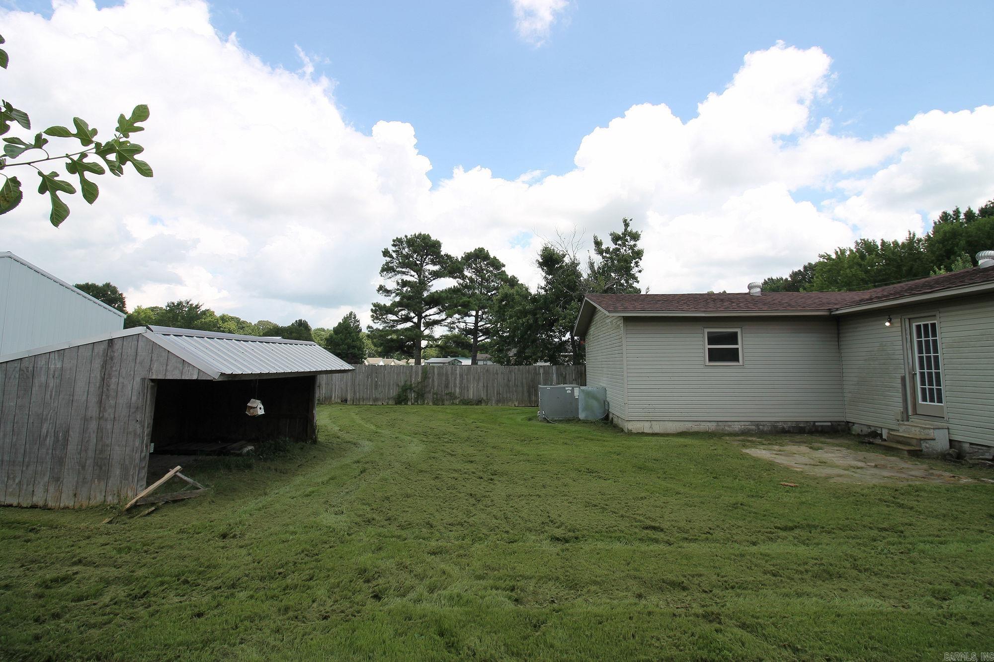 1301 Roberts Dr.  Paragould, AR