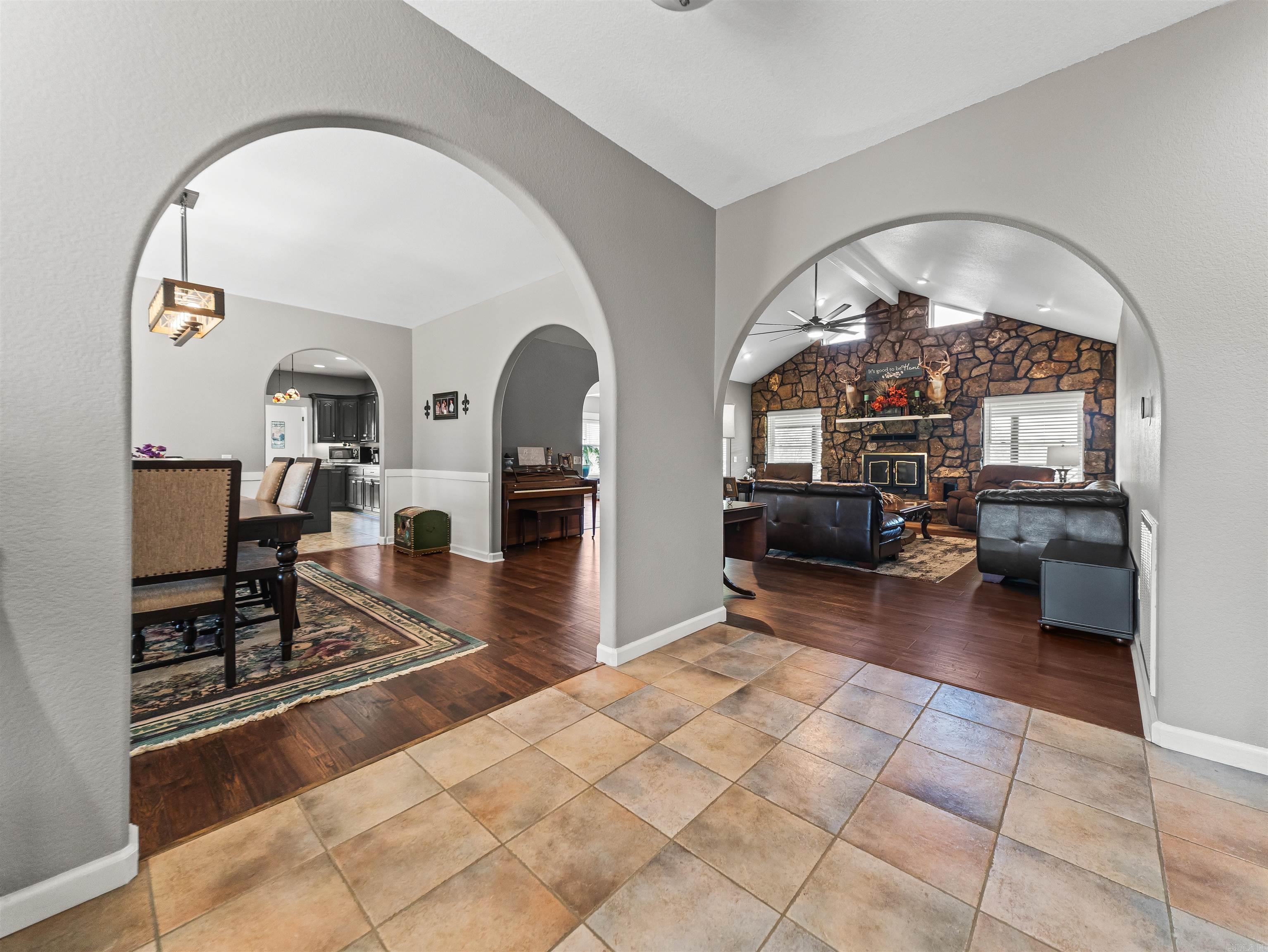 163 Barbie  Mount Ida, AR