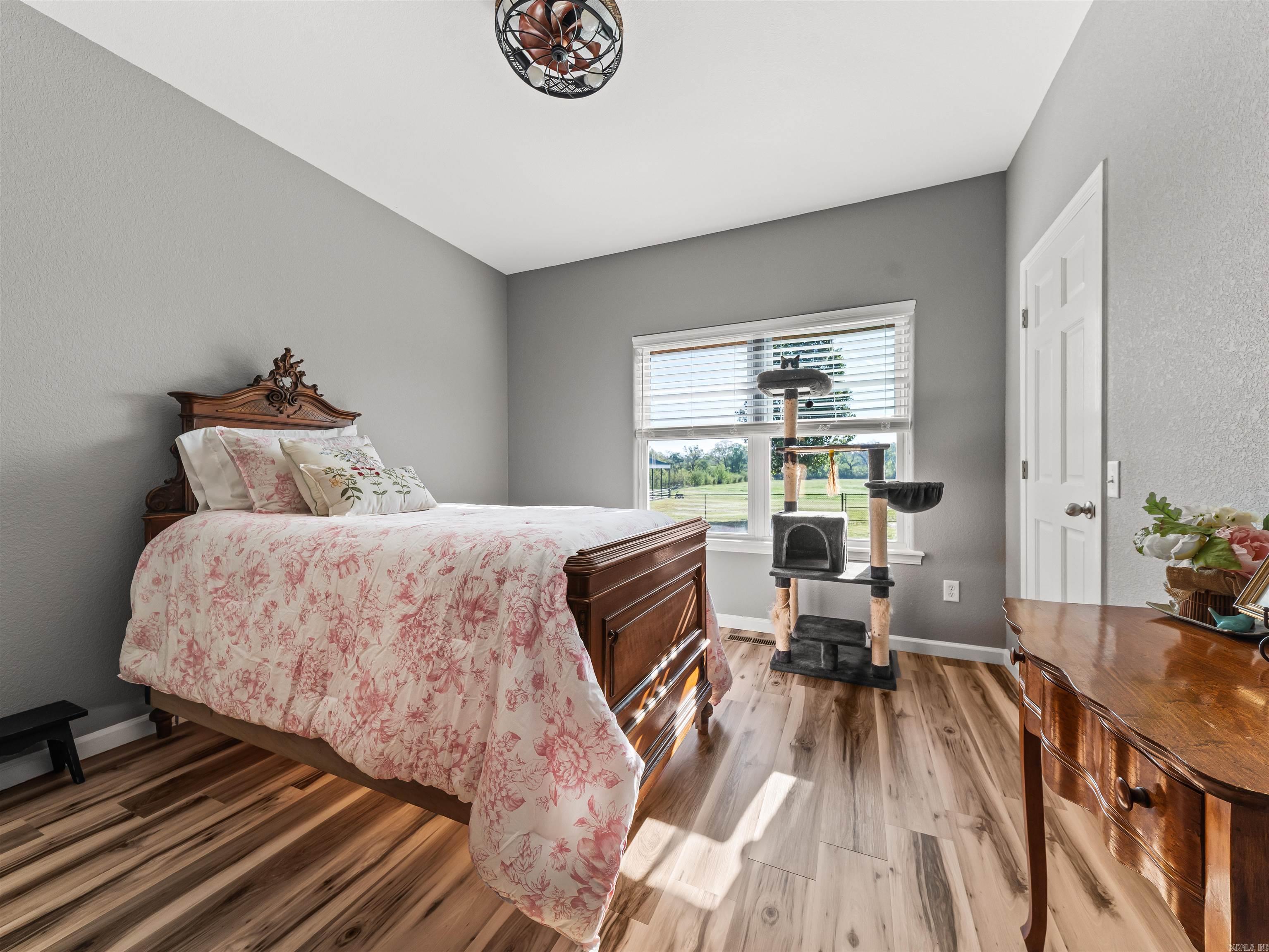 163 Barbie  Mount Ida, AR