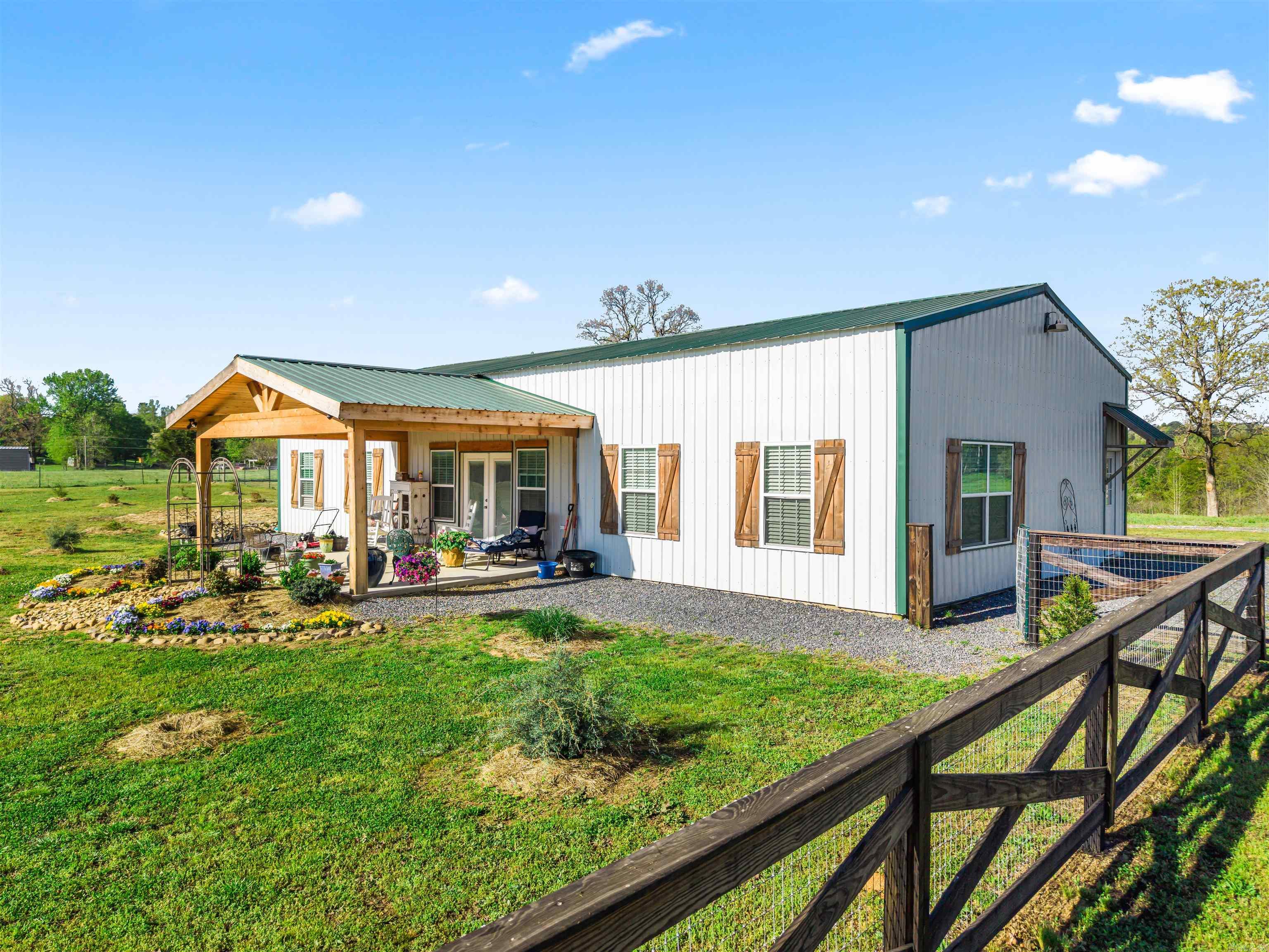 163 Barbie  Mount Ida, AR