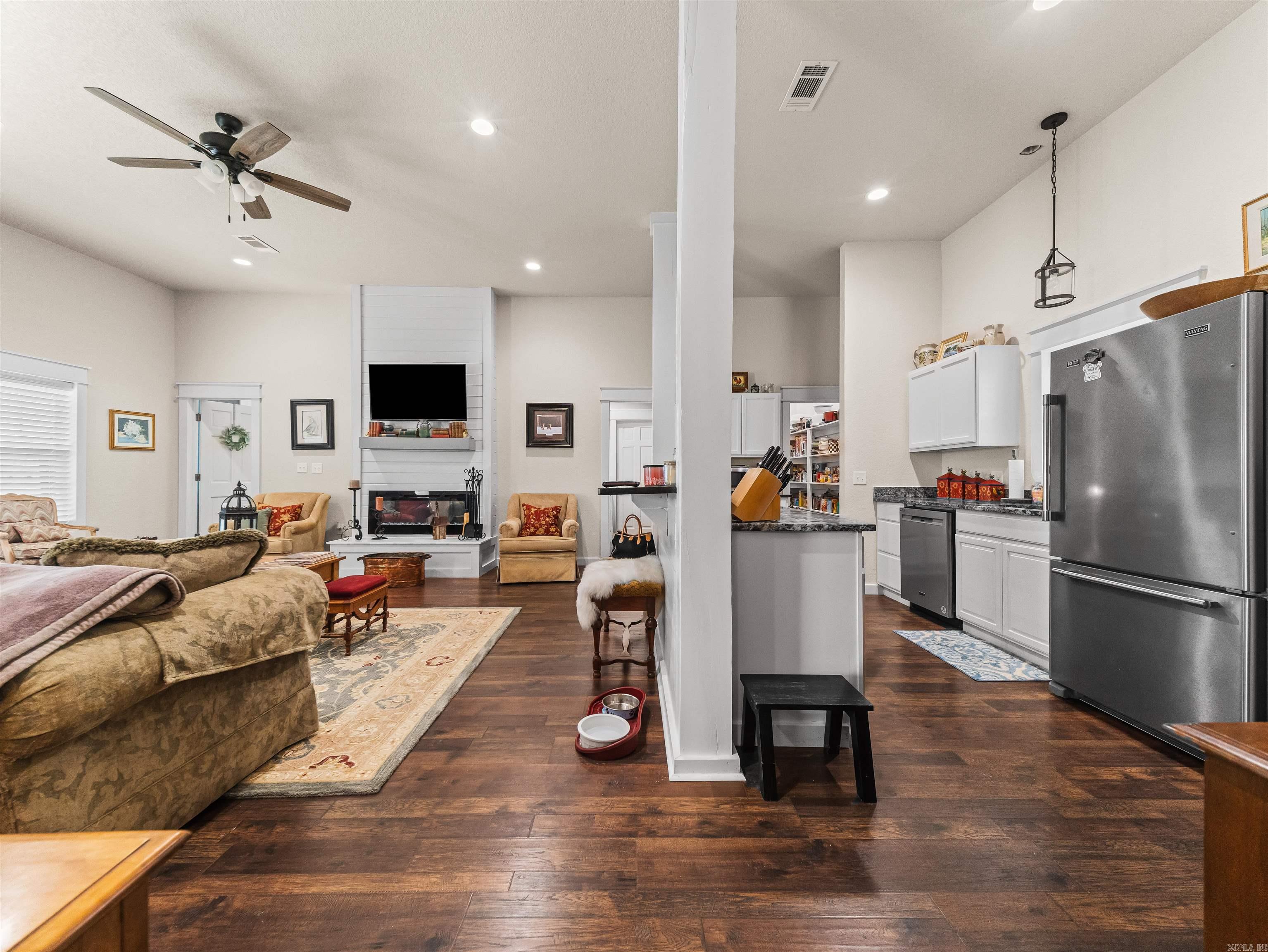 163 Barbie  Mount Ida, AR