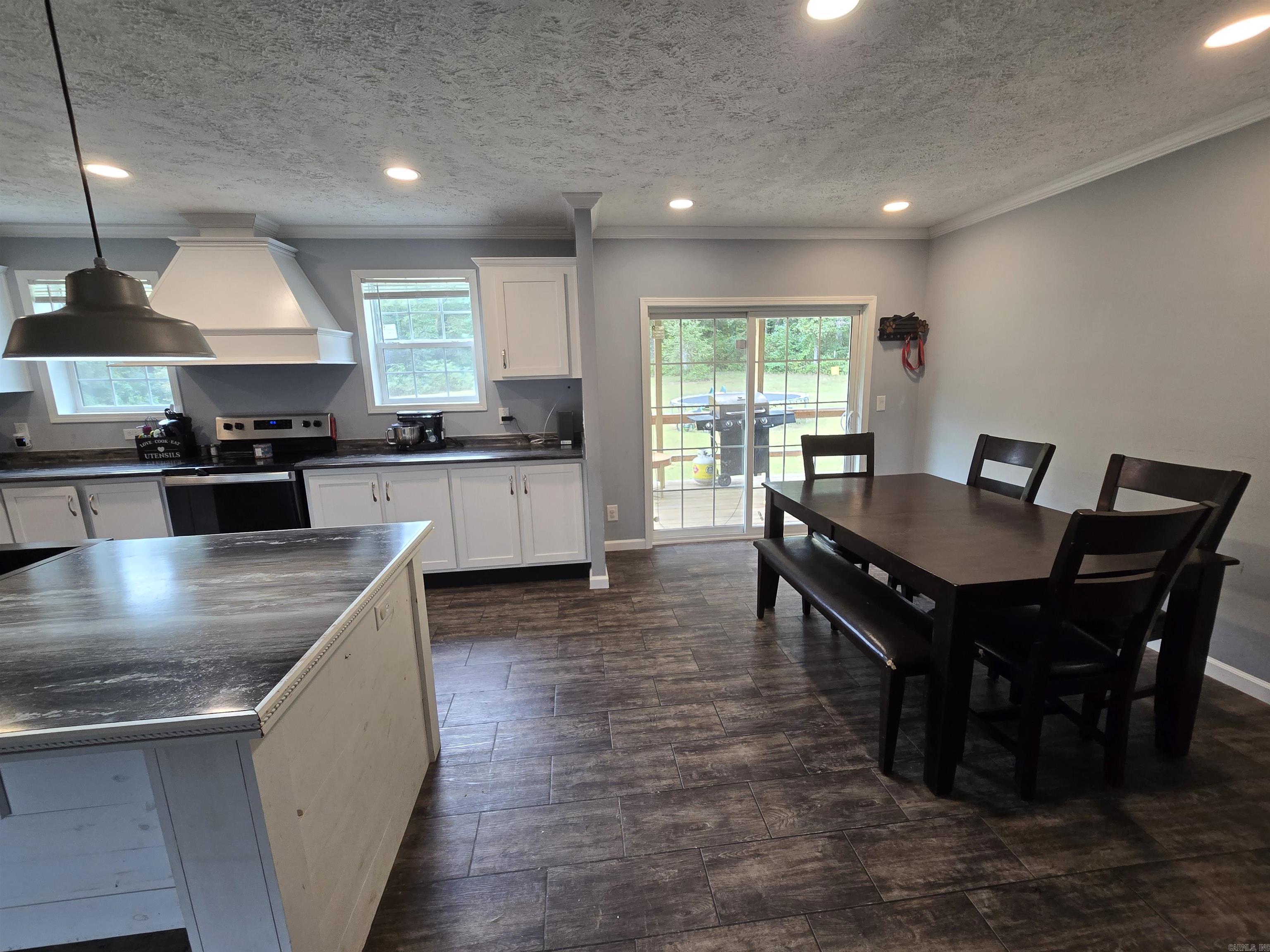 4378 Hwy 9 W  Clinton, AR