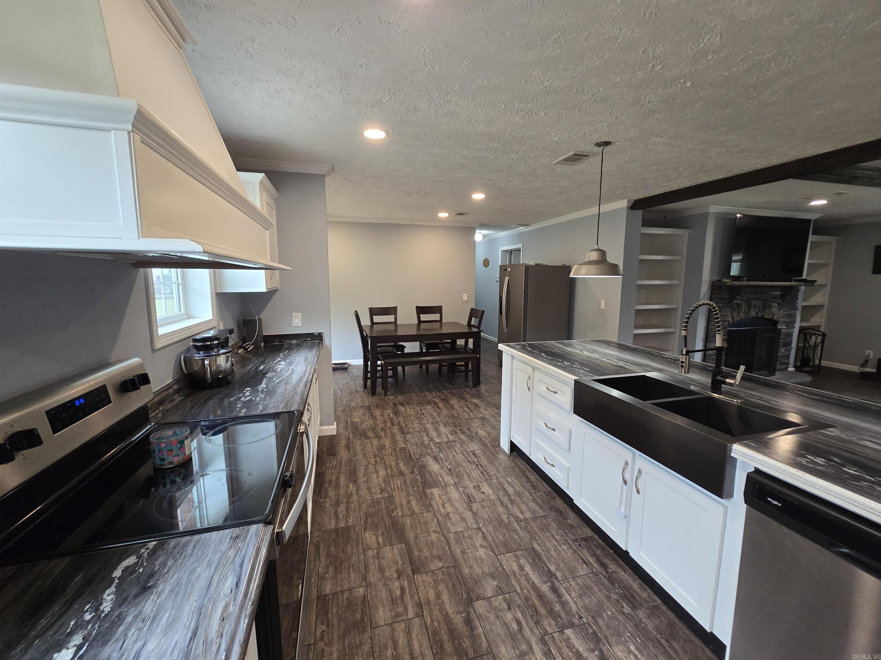 4378 Hwy 9 W  Clinton, AR