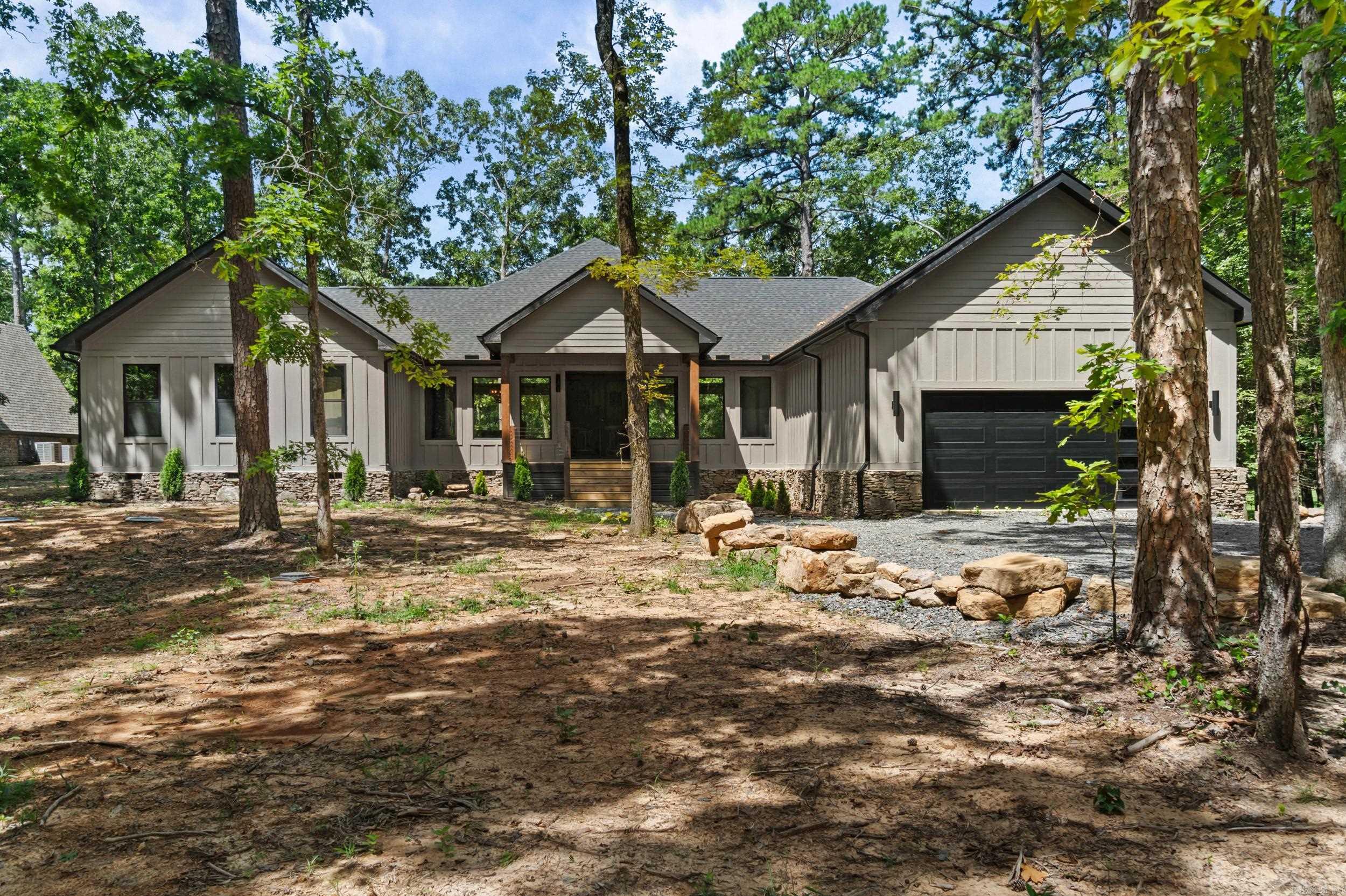 200  Kustrin  Drasco, AR